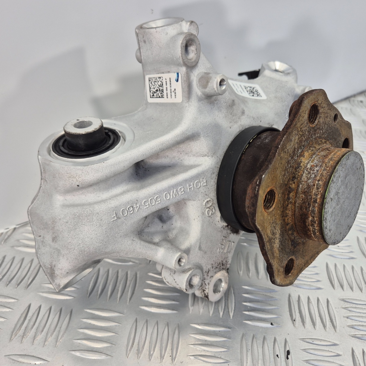 Fuso Portamozzo Posteriore Destro Audi A4 A5 Q5 2015–2024 OEM 8W0505460F