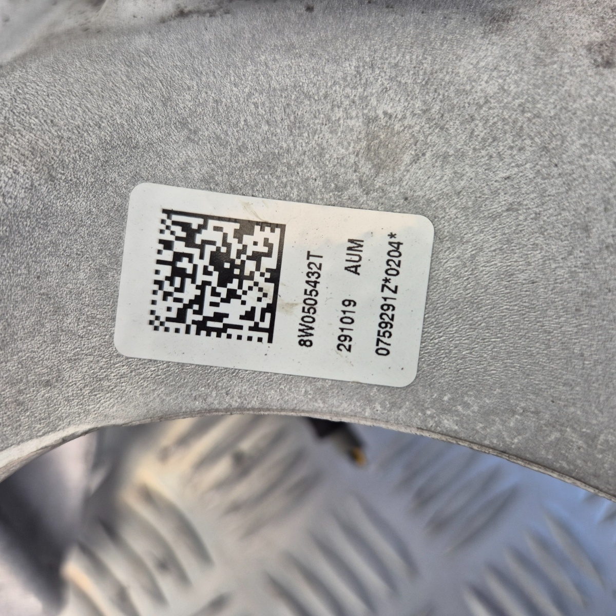 Fuso Portamozzo Posteriore Destro Audi A4 A5 Q5 2015–2024 OEM 8W0505460F - immagine 4