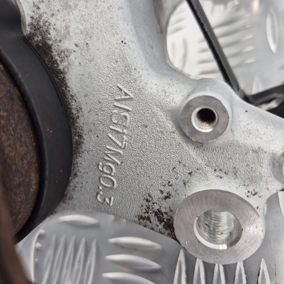 Fuso Portamozzo Posteriore Destro Audi A4 A5 Q5 2015–2024 OEM 8W0505460F - immagine 6