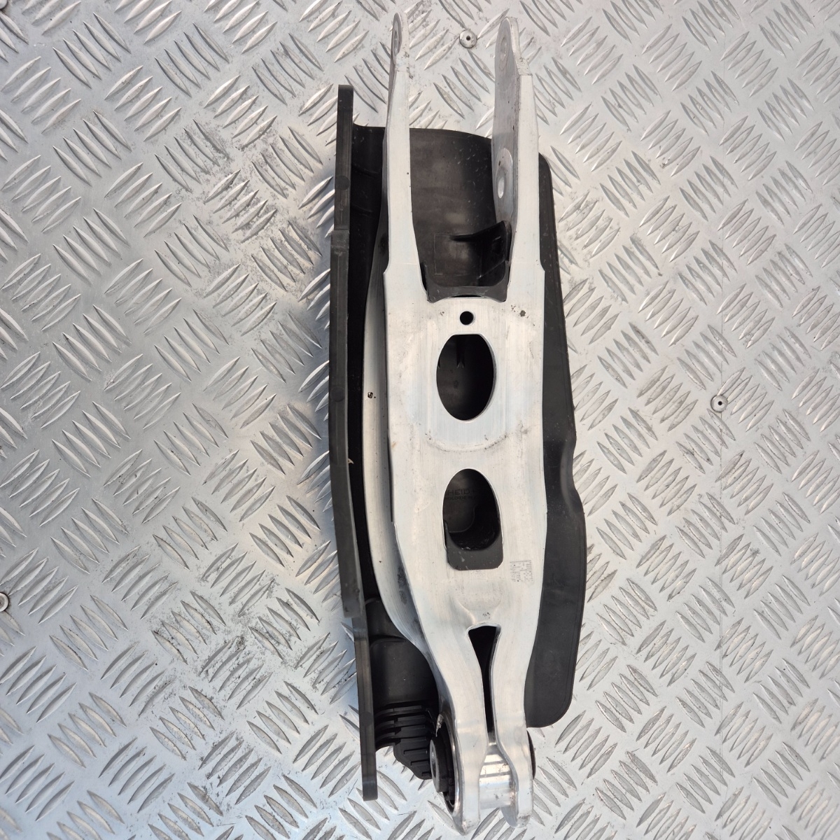 Braccio Oscillante Posteriore Audi A4 A5 Q5 2015-2023 OEM 8W0505311H - immagine 2