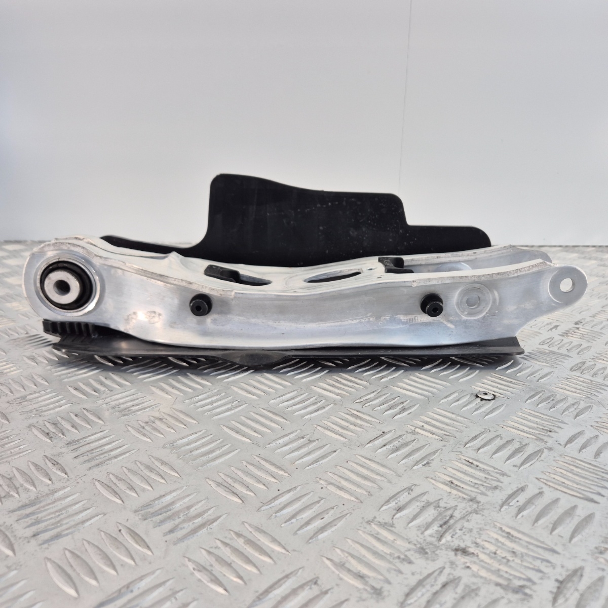 Braccio Oscillante Posteriore Audi A4 A5 Q5 2015-2023 OEM 8W0505311H - immagine 7