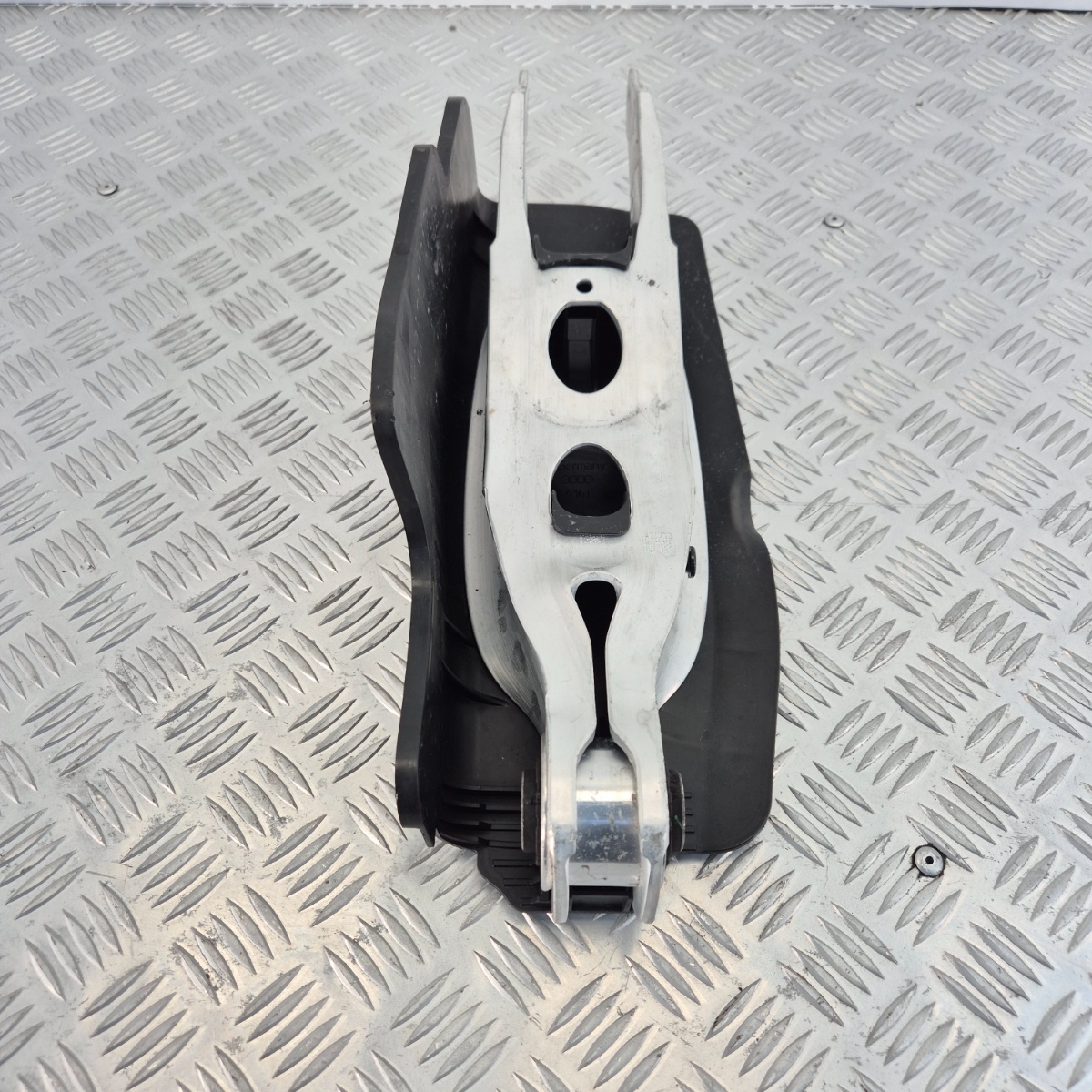 Braccio Oscillante Posteriore Audi A4 A5 Q5 2015-2023 OEM 8W0505311H - immagine 3