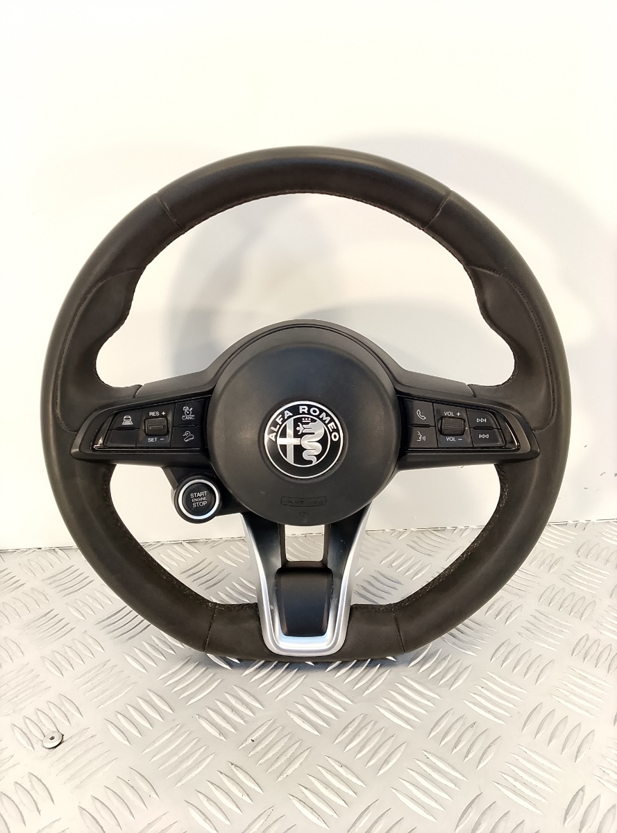 Volante Multifunzionale Alfa Romeo Tonale Stelvio Giulia OEM KSS-3719906899CDU-AF