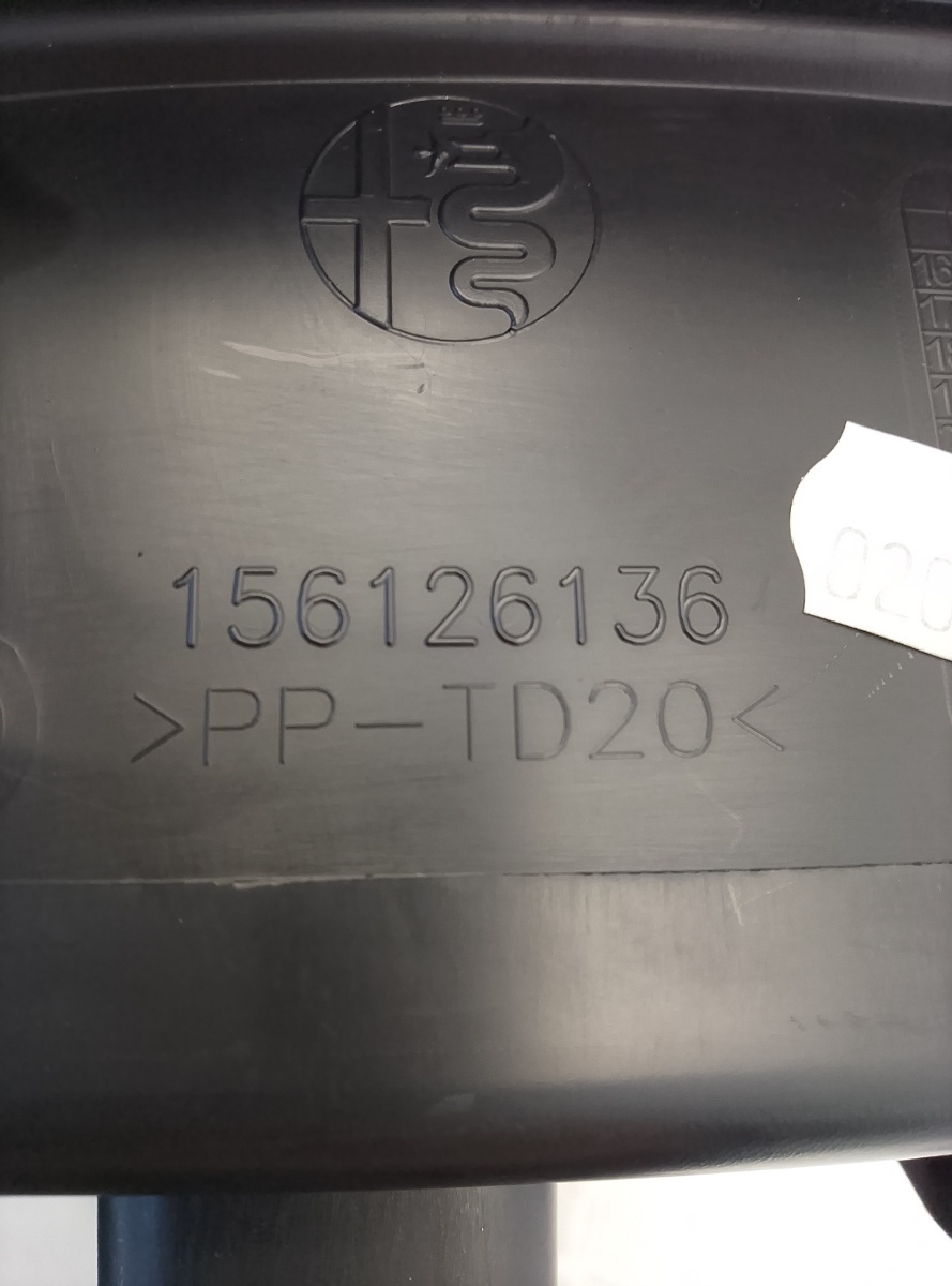 Console Centrale Ricarica USB ALFA ROMEO STELVIO 2021 OEM 156126136 - immagine 2