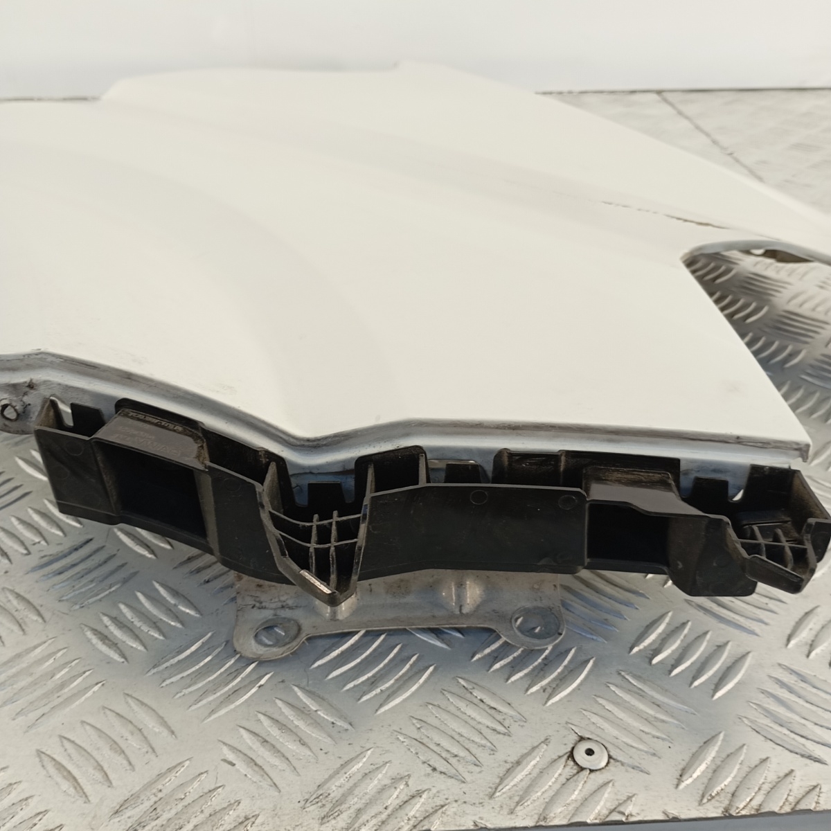 Parafango anteriore destro VW Crafter MAN TGE 2017–2024 OEM 7C0821110 originale lamierato - immagine 4