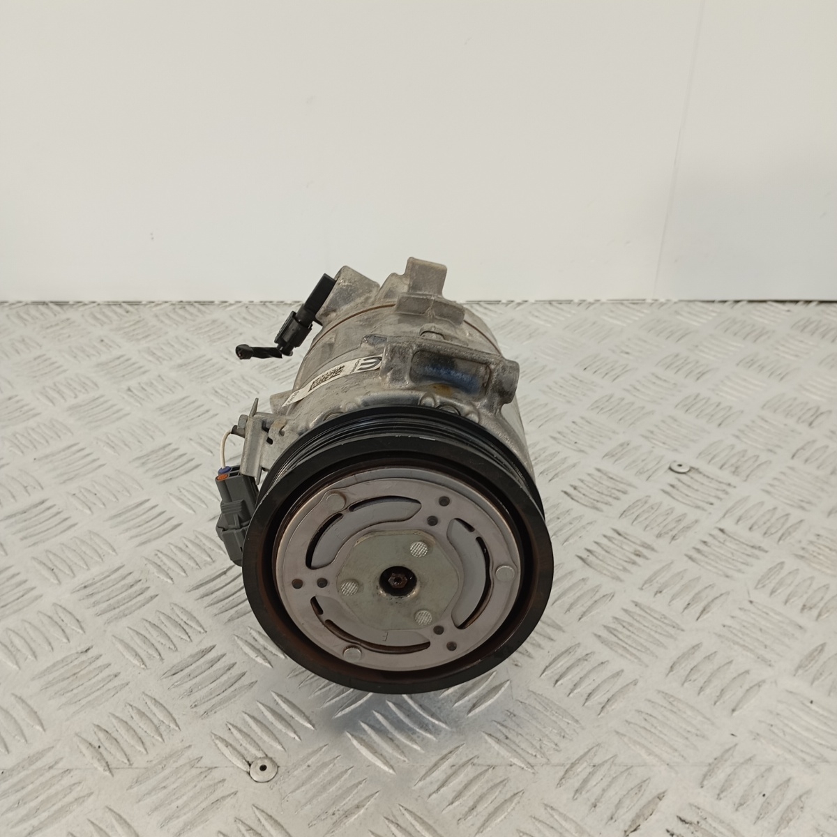 Compressore Climatizzatore Alfa Romeo Stelvio Giulia OEM 50537004 - immagine 6