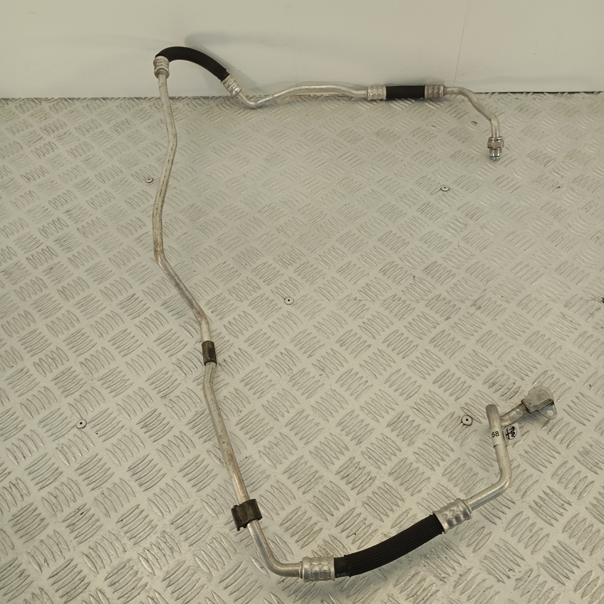 Tubo aria condizionata Alfa Romeo Stelvio 2.2 JTDM 2017-2025 OEM 50552958 - immagine 4