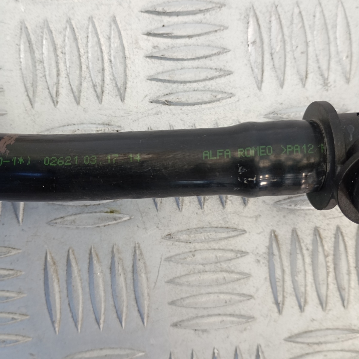 Tubo Raffreddamento Radiatore Alfa Romeo Stelvio 2.2 Q4 2017–2022 STU4201160-1 - immagine 4