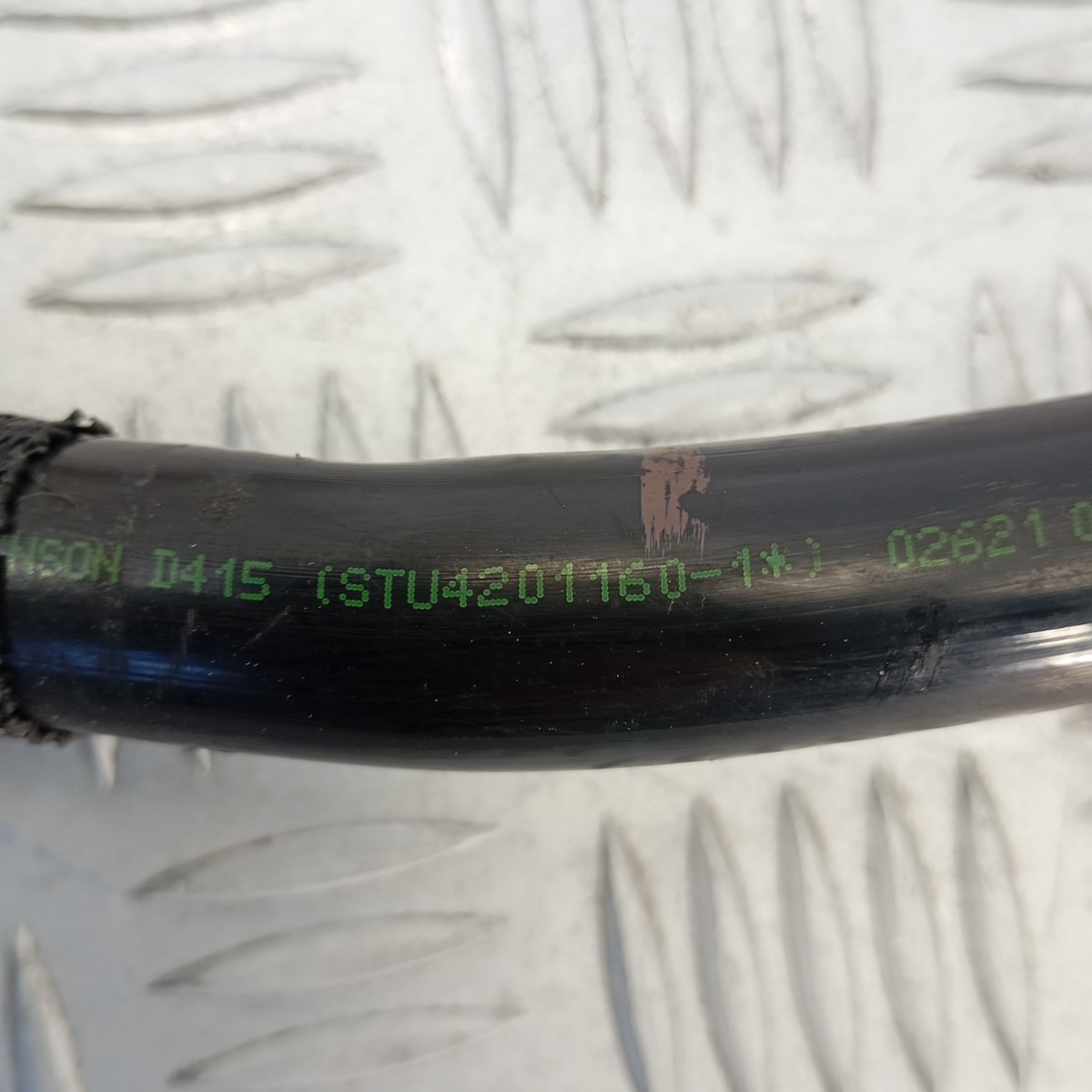 Tubo Raffreddamento Radiatore Alfa Romeo Stelvio 2.2 Q4 2017–2022 STU4201160-1 - immagine 6