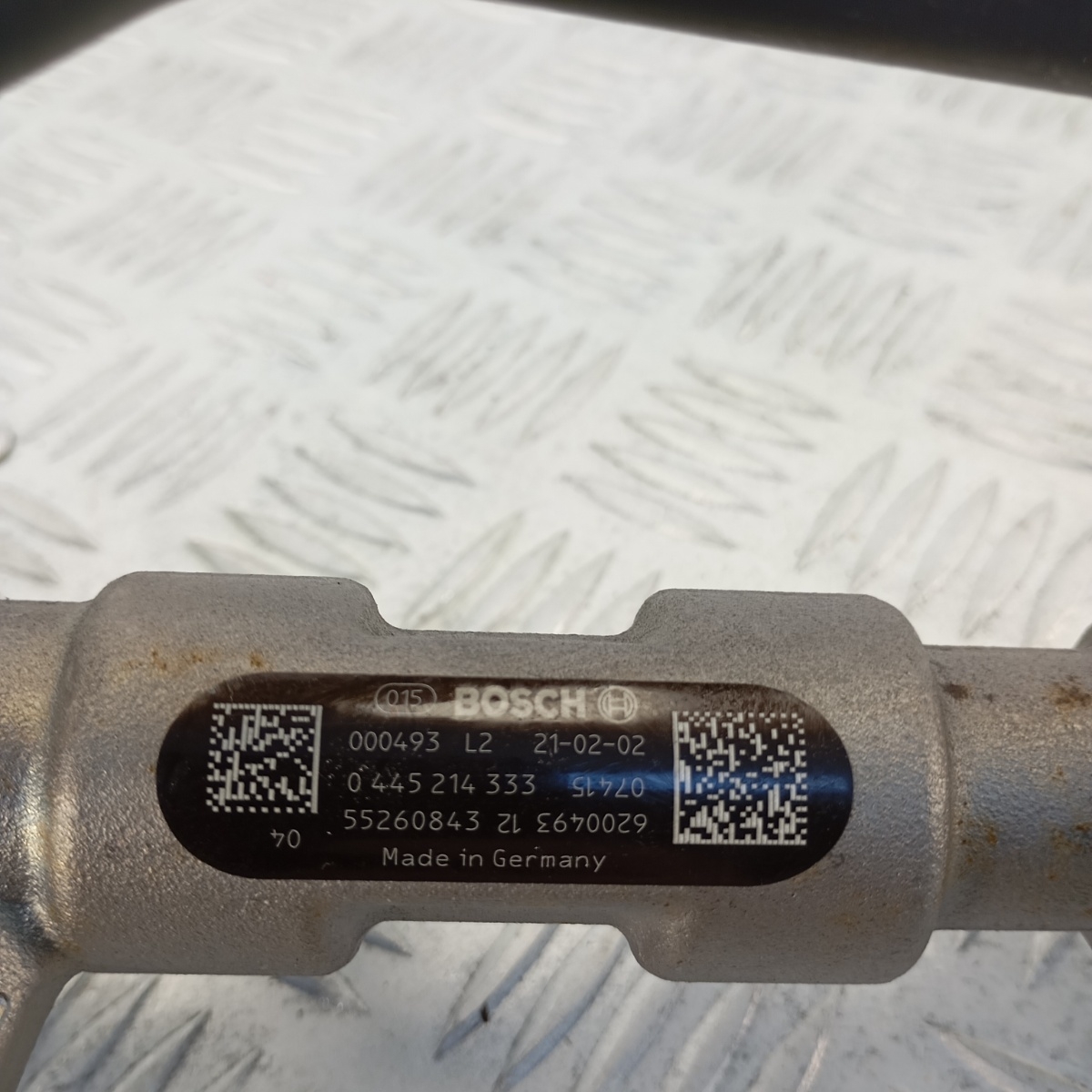 Flauto Iniettori Alfa Romeo Stelvio Giulia 2.2D 2016–2022 OEM 55260843 Bosch - immagine 6