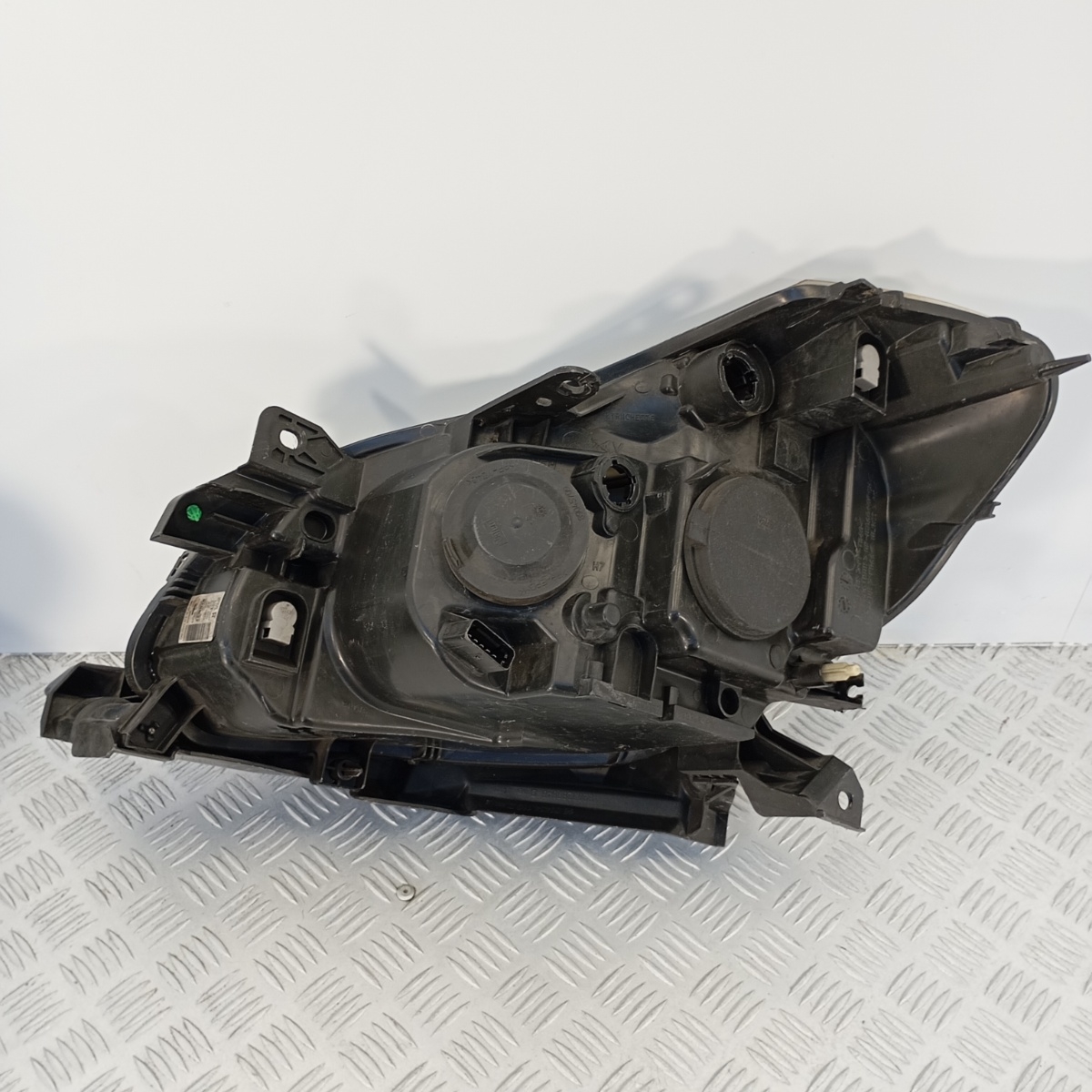 Faro anteriore destro Renault Clio III 2005-2012 OEM 8200244897 (leggeri graffi) - immagine 5