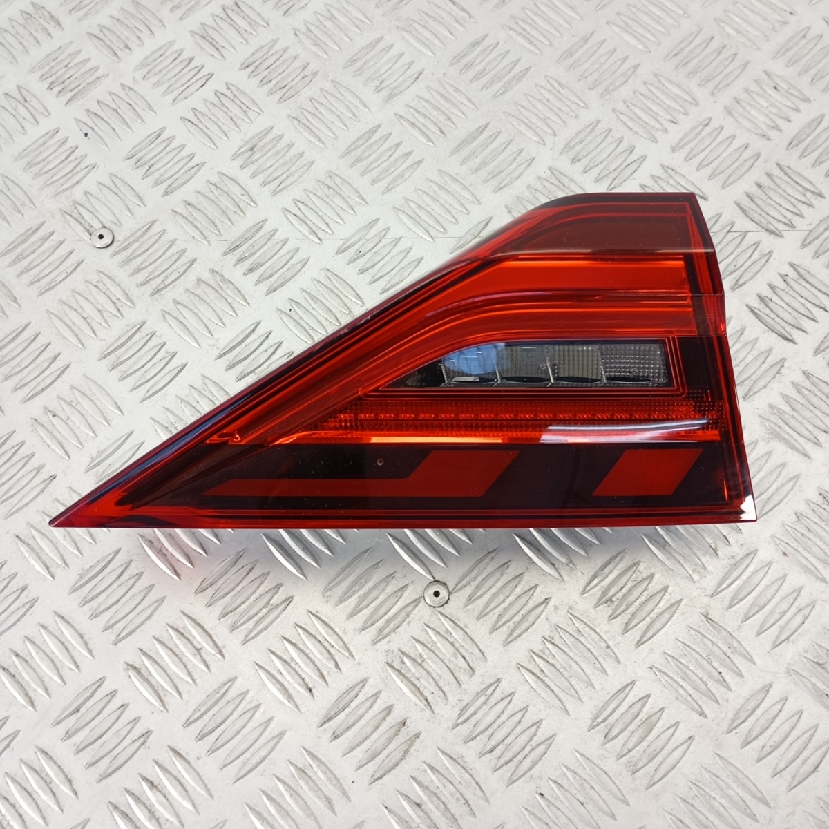 Fanale Posteriore Sinistro Audi A1 GB 2019-2024 1.0 TFSI 82A945093B Portellone - immagine 2