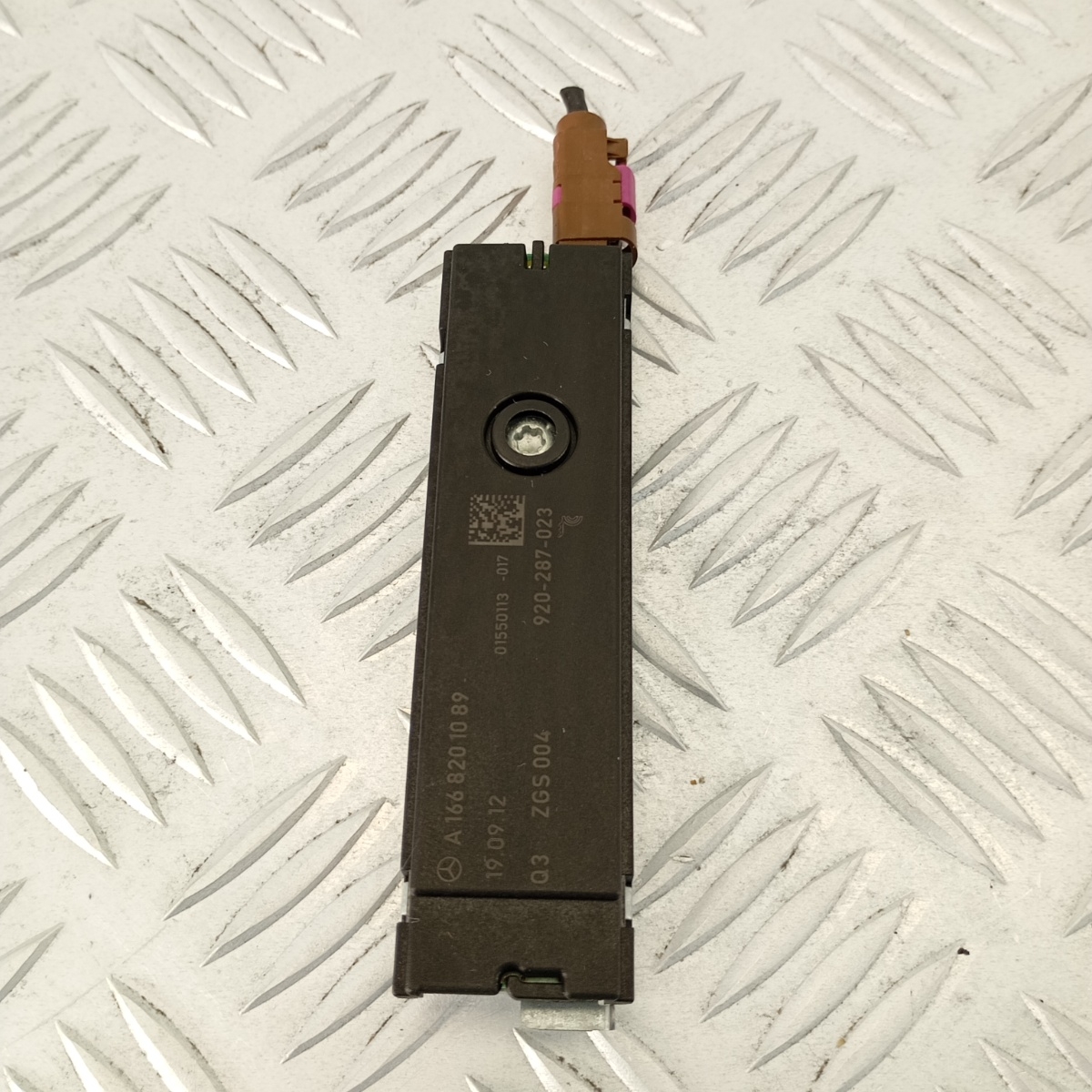 Antenna Keyless Mercedes A B-Class W246 CLA GLA A1668201089 - immagine 3