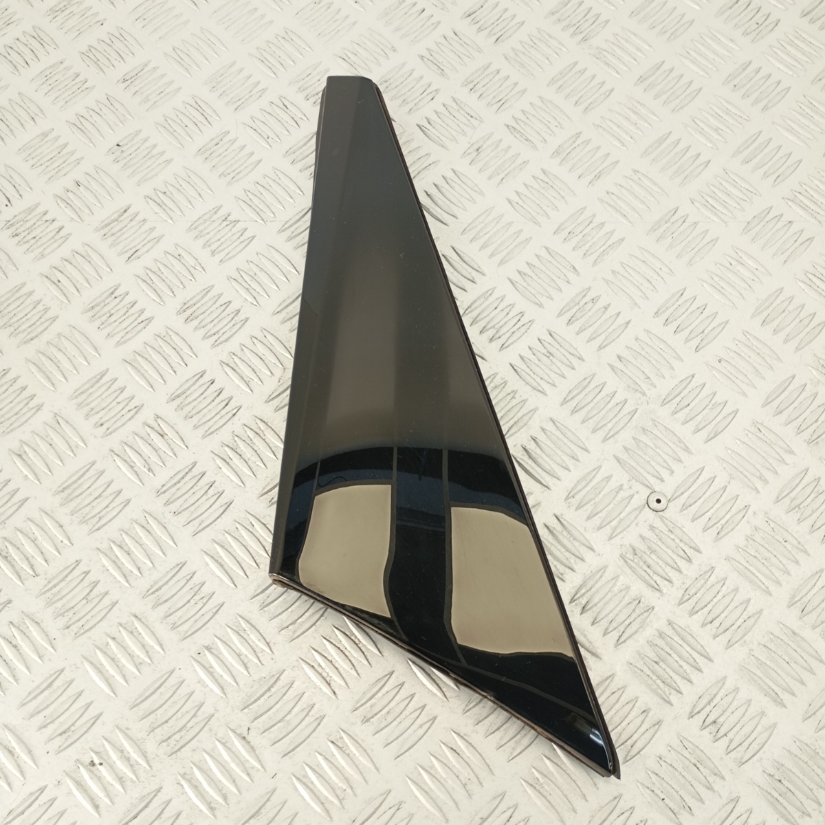 Modanatura Decorativa Post. SX Peugeot 3008 2016–2024 OEM 9813844480G Nero Lucido