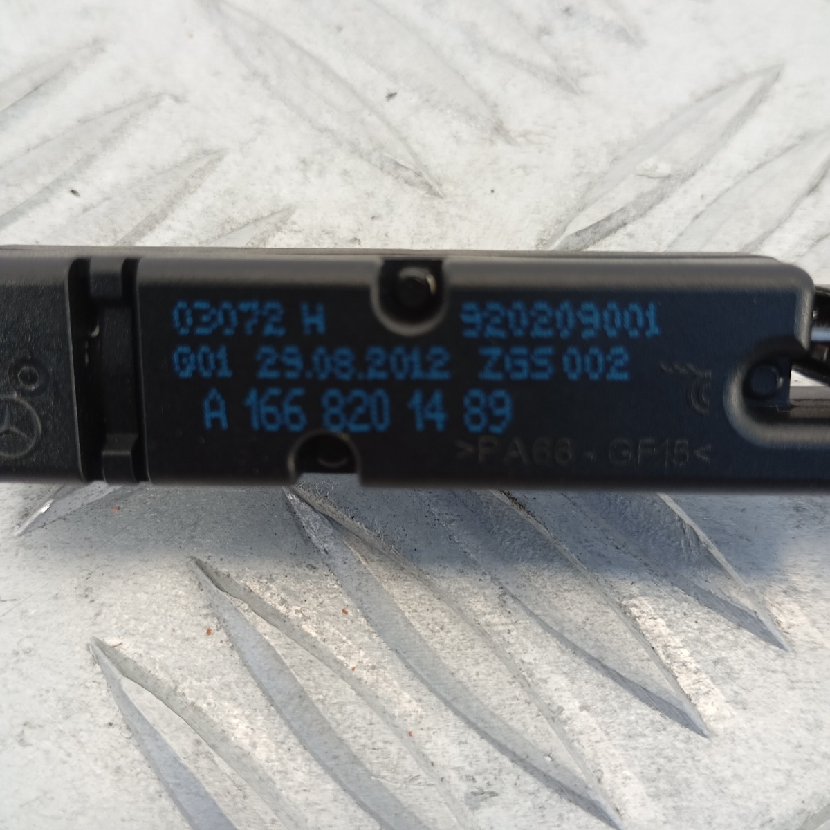 Antenna Keyless Mercedes Classe B W246 OEM A1668201489 920209001 - immagine 3