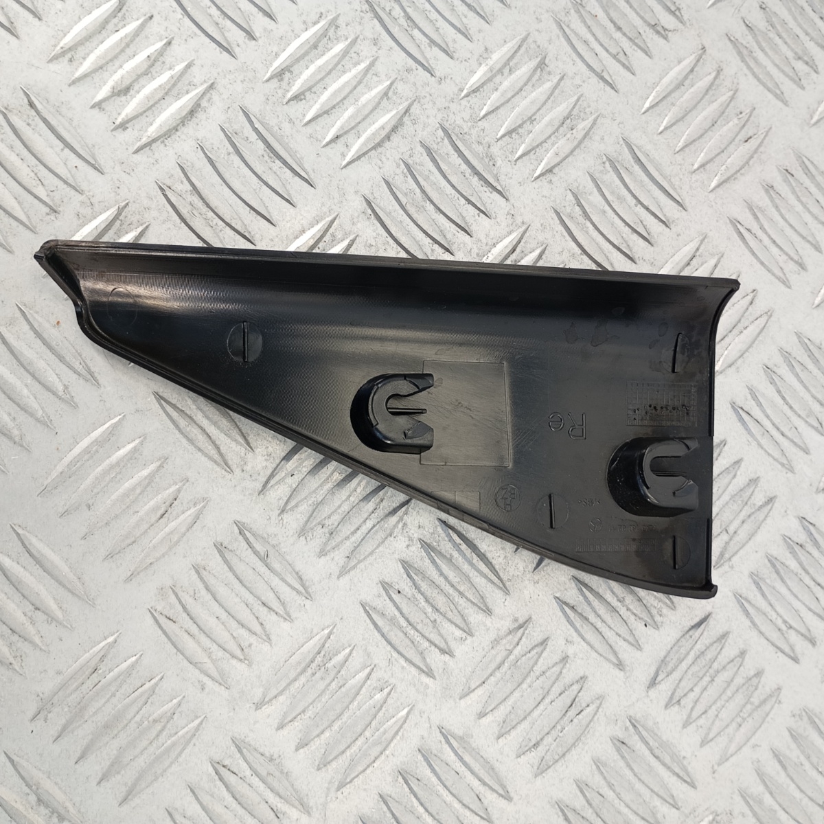 Copertura Triangolare Interna Specchietto Destro Mercedes A B GLA A2467300211 - immagine 4