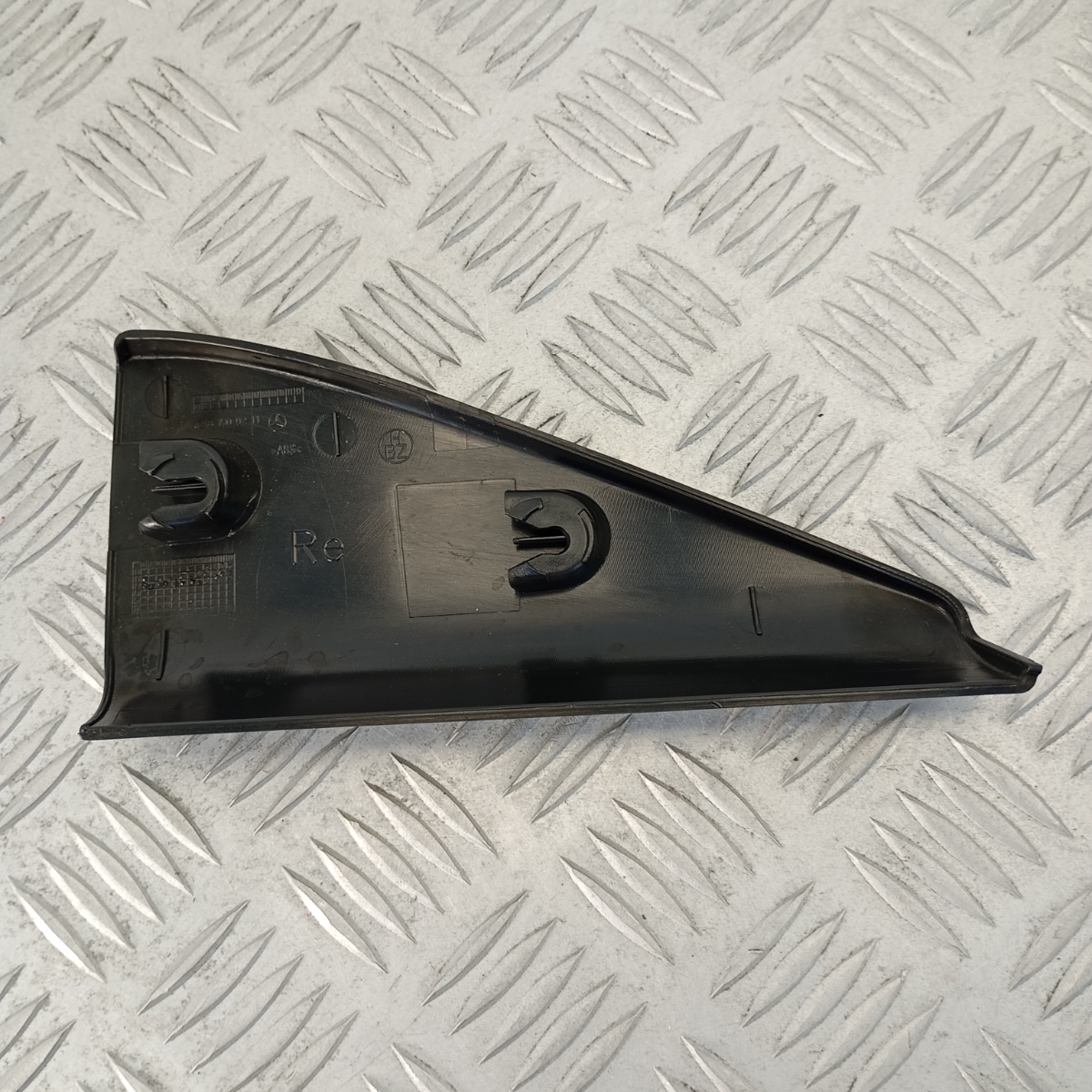 Copertura Triangolare Interna Specchietto Destro Mercedes A B GLA A2467300211 - immagine 2