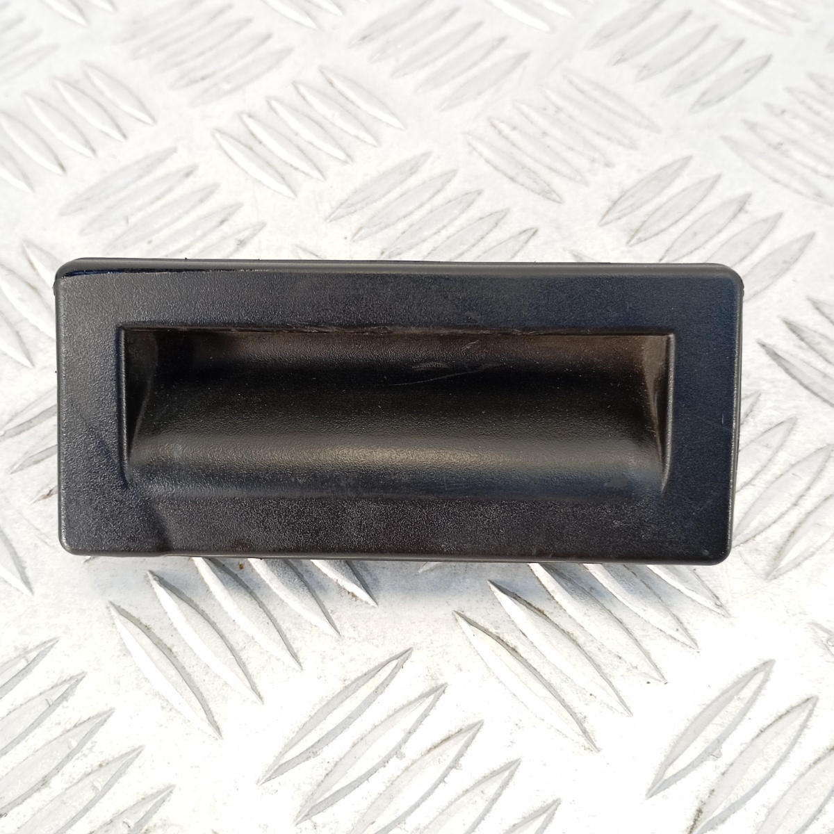 Maniglia Baule Posteriore VW Golf 7 Passat B8 Skoda Octavia 3V0827566