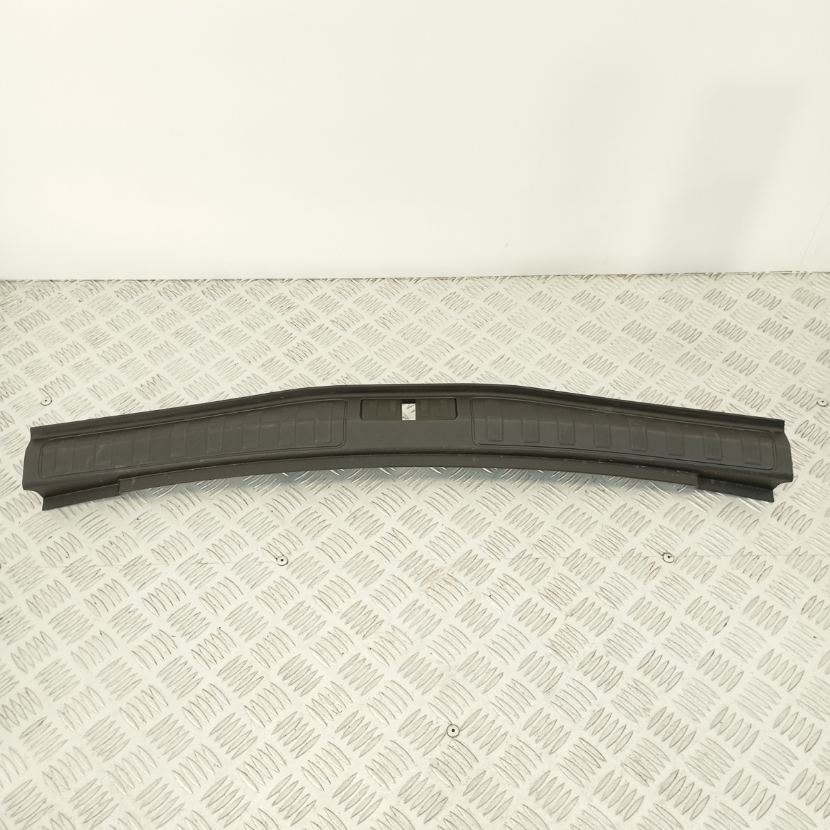 Finitura del Portellone Posteriore/Baule Alfa Romeo Stelvio OEM 156126138 - immagine 2