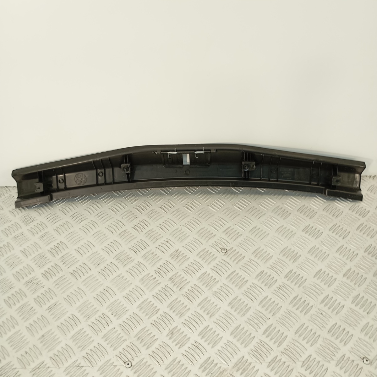 Finitura del Portellone Posteriore/Baule Alfa Romeo Stelvio OEM 156126138 - immagine 3