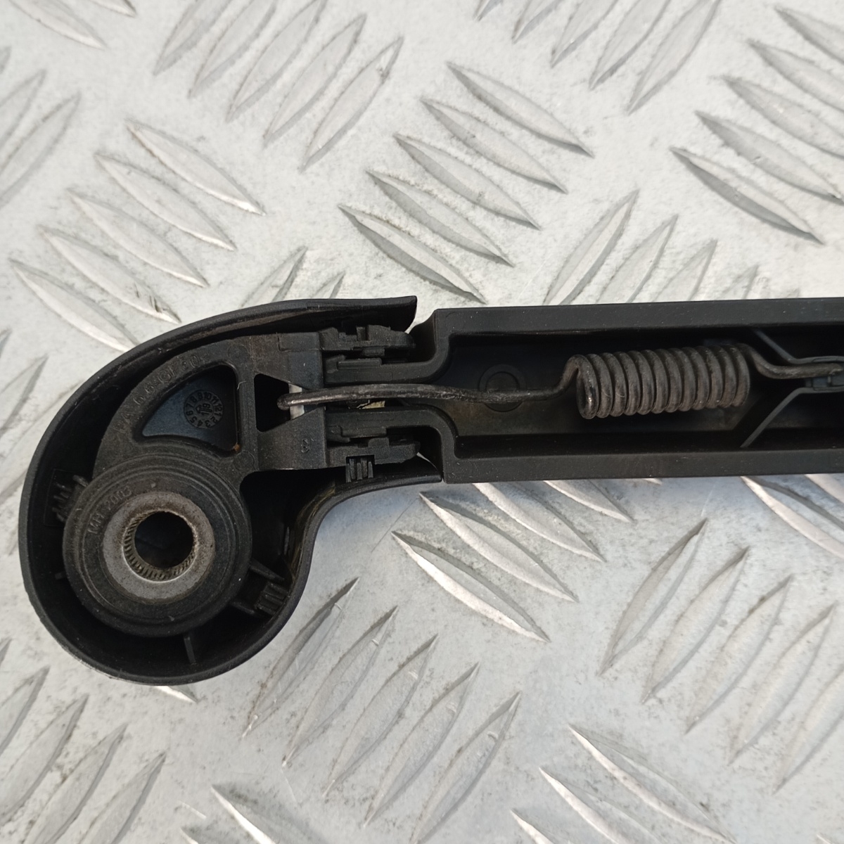 Braccio Tergilunotto Posteriore Audi A4 Avant B9 OEM 8W9955407 - immagine 4