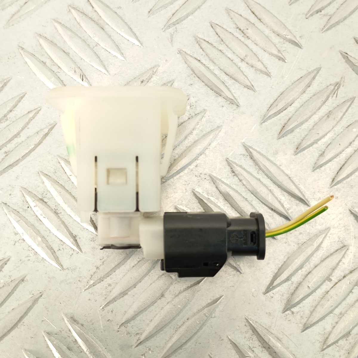 Sensore Livello Liquido Tergicristallo VW Audi Skoda Seat 21417.E2