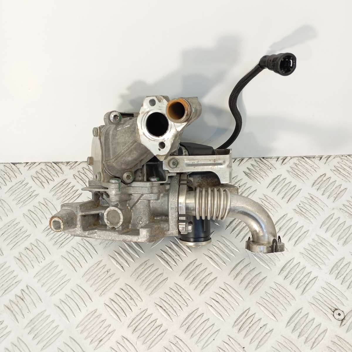 Valvola EGR Citroën DS5 SpaceTourer Jumper 2.0 HDi 2015–2021 OEM 9807593080 - immagine 7