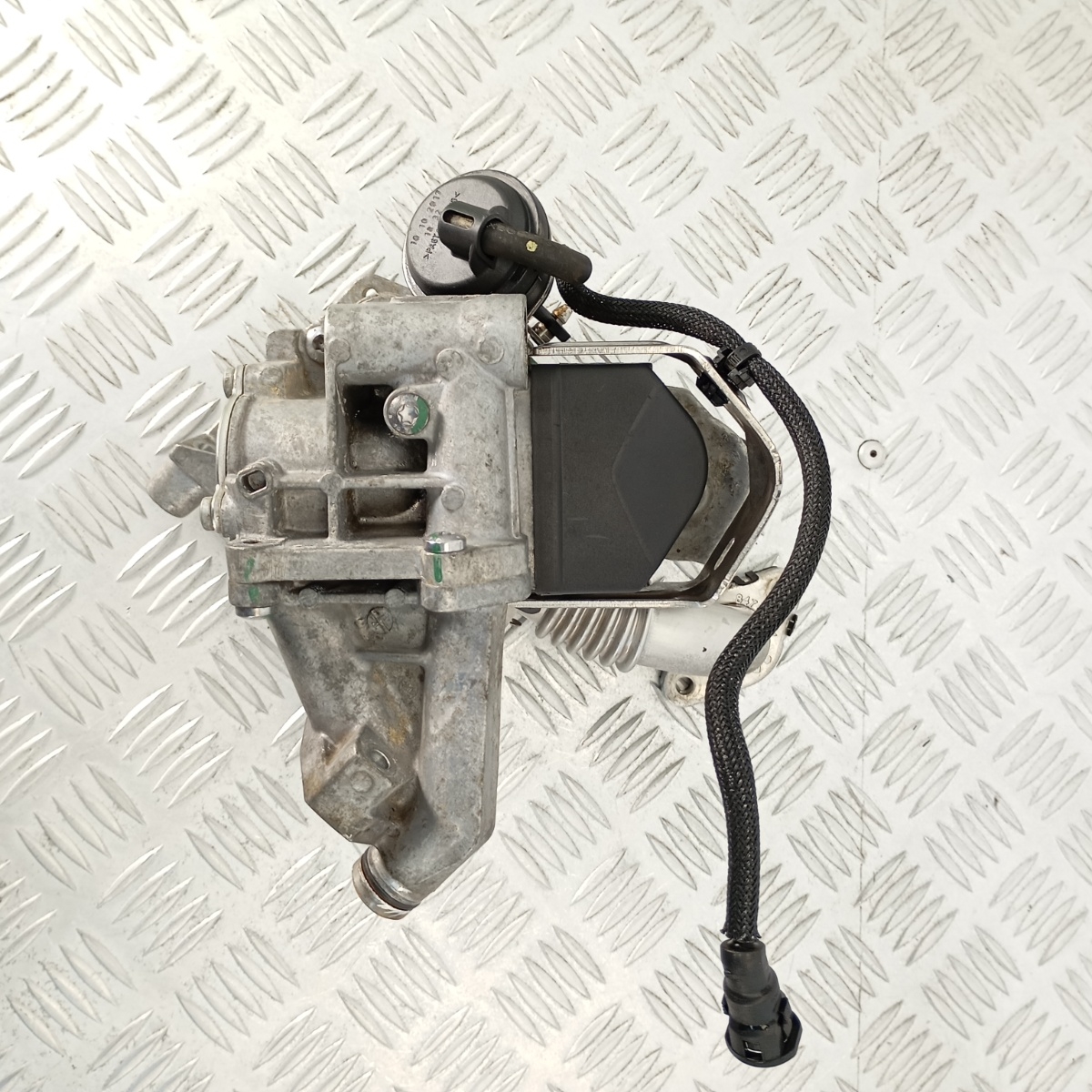 Valvola EGR Citroën DS5 SpaceTourer Jumper 2.0 HDi 2015–2021 OEM 9807593080 - immagine 2