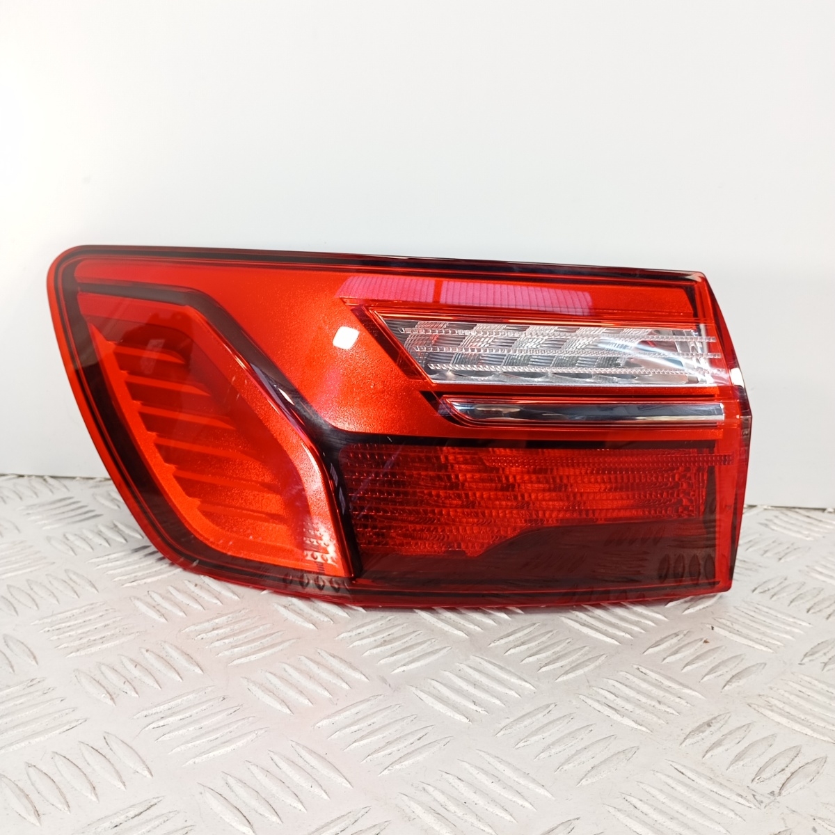 Fanale Posteriore Sinistro Audi A4 B9.5 2018-2023 LED OEM 8W9945069AA