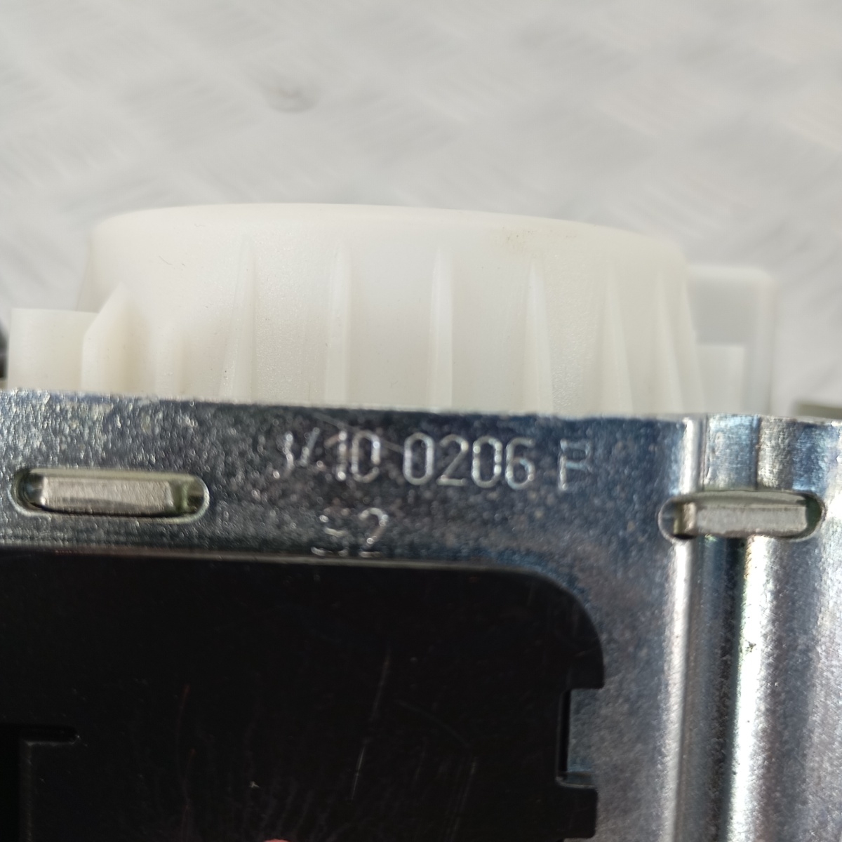 Cintura sicurezza posteriore destra Audi A4 A5 OEM 8W0 857 806 B V04 - immagine 7
