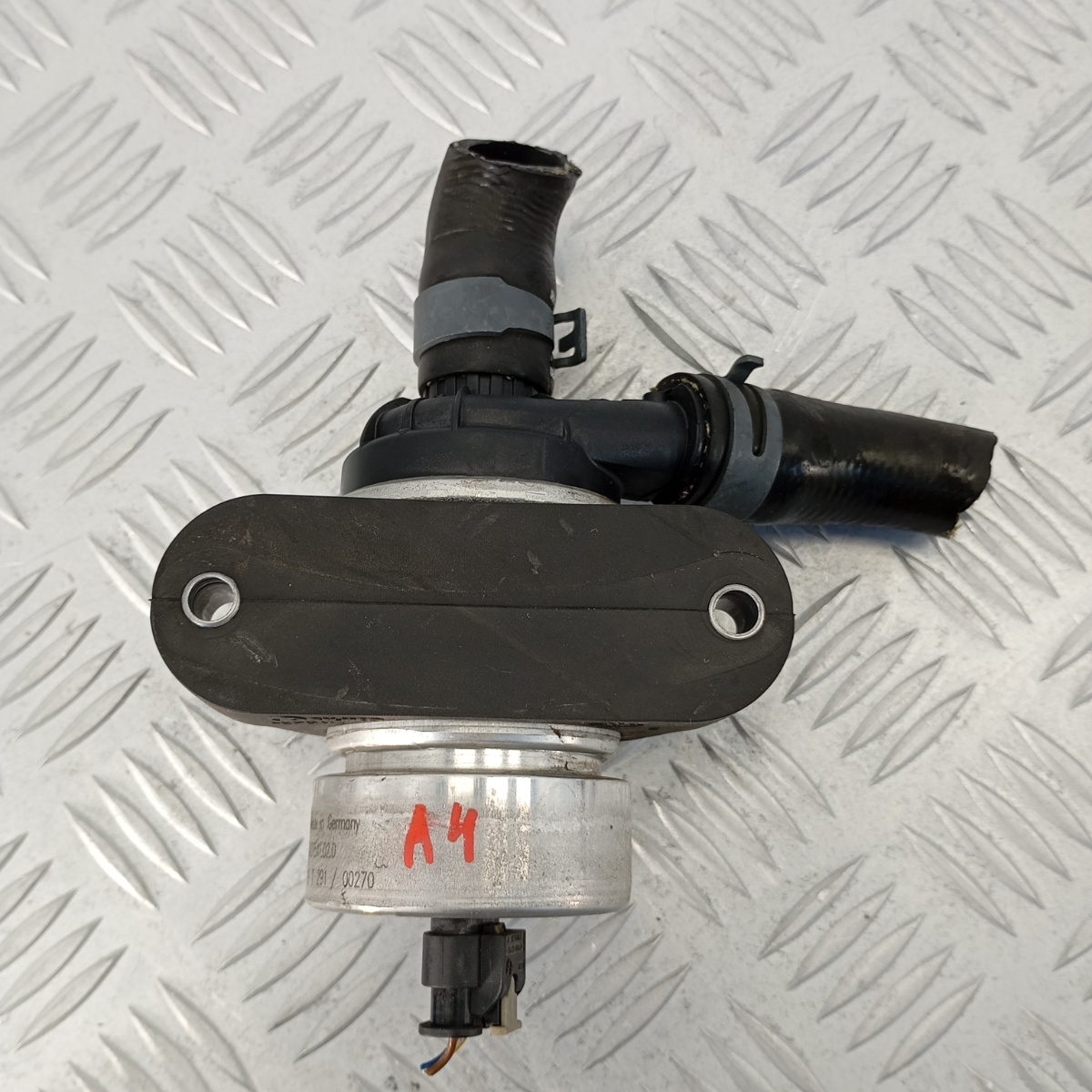 Pompa Ausiliaria Raffreddamento Audi A4 A5 A6 A7 Q5 Sportback OEM 05L965567 - immagine 4