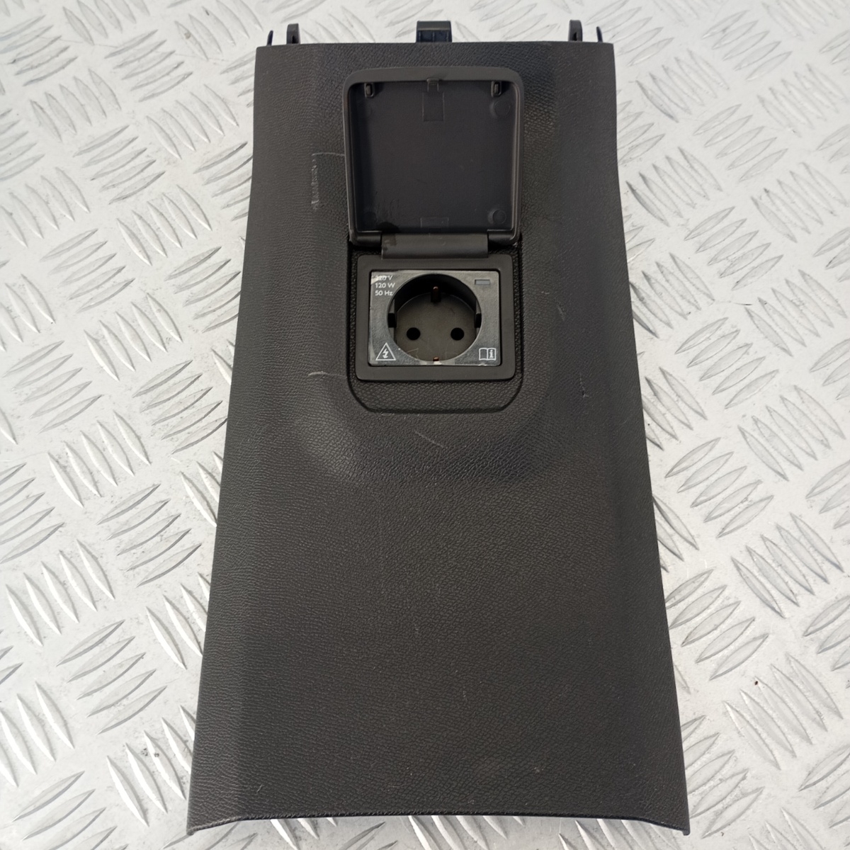 Presa 220V Console Posteriore Peugeot 3008 5008 C5 Aircross 9809990277