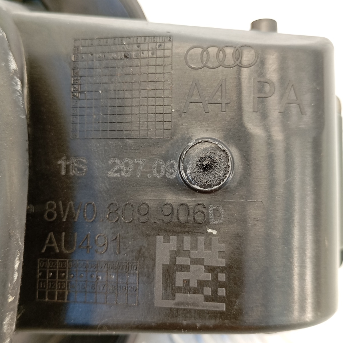 Sportellino Serbatoio Diesel AdBlue Audi A4 B9 A5 F5 Facelift 8W0809906D - immagine 4