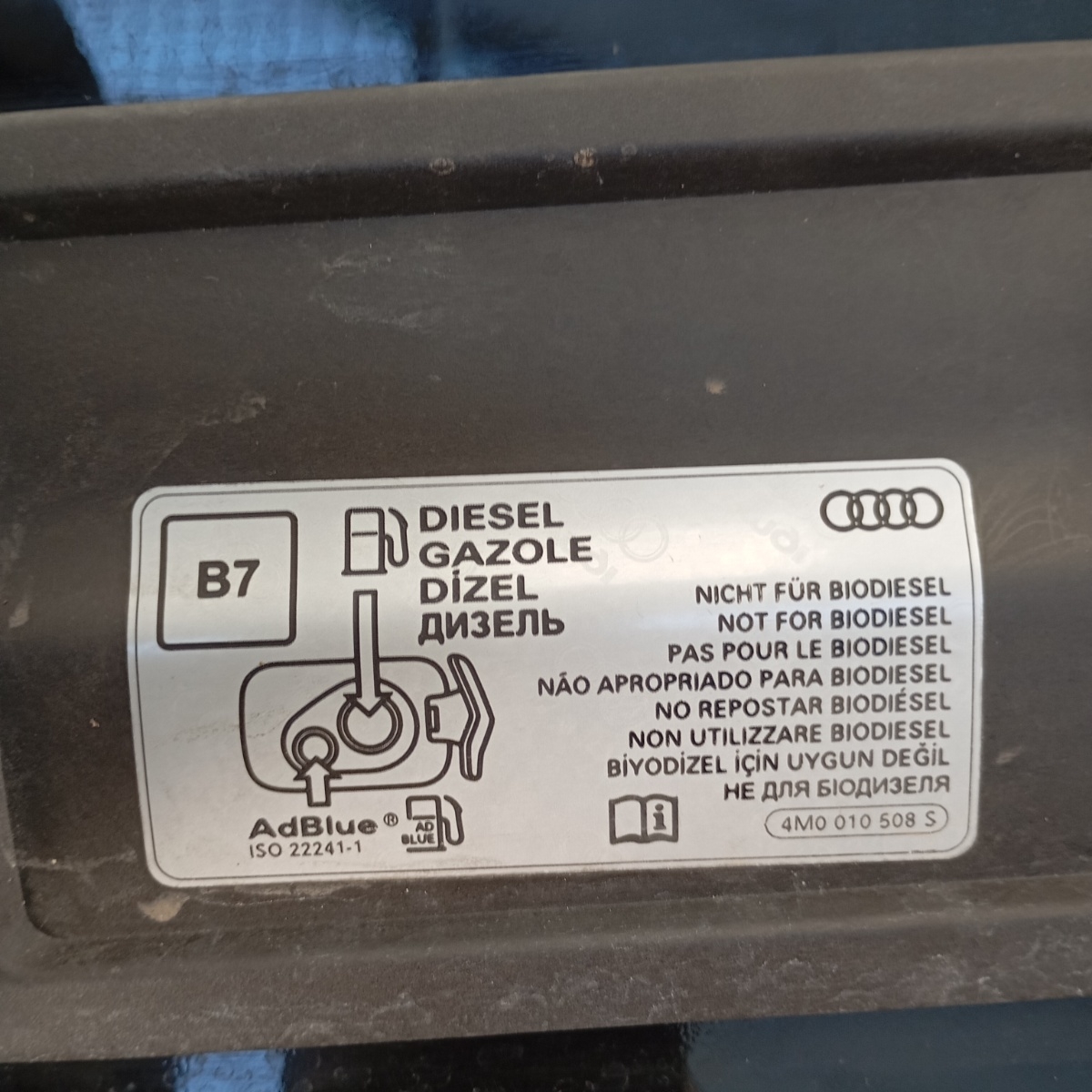 Sportellino Serbatoio Diesel AdBlue Audi A4 B9 A5 F5 Facelift 8W0809906D - immagine 6