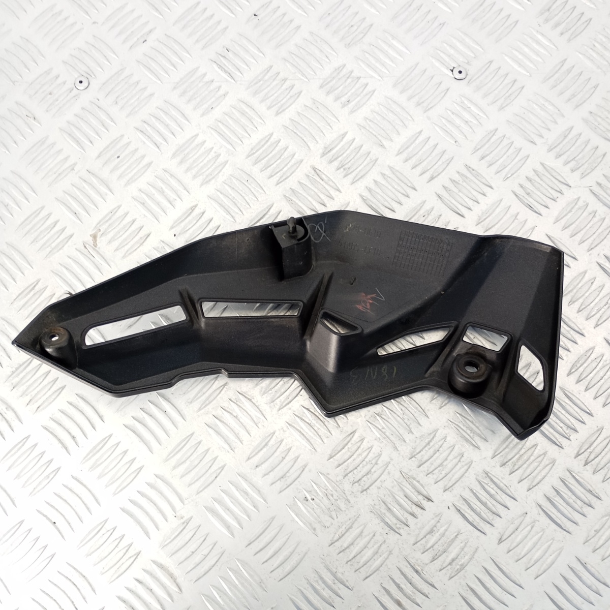 Puntale Carena Destra Kawasaki Z900 2017–2023 OEM 55028-0610 - immagine 3
