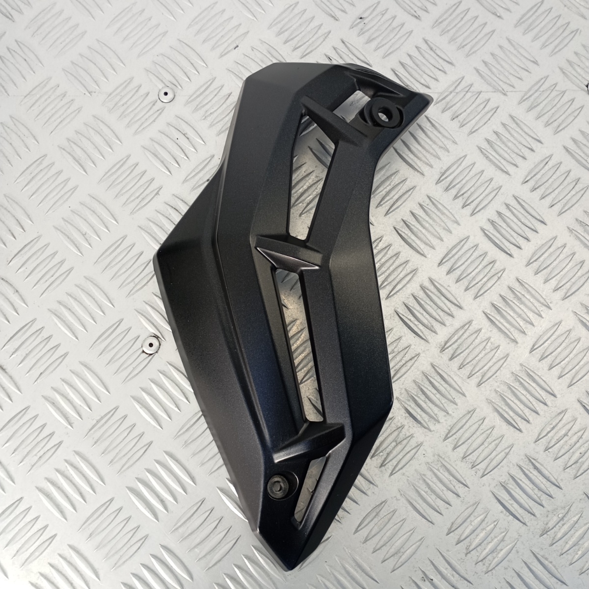Cover Scarico Destro Kawasaki Z900 2017-2023 OEM 550280609 - immagine 4