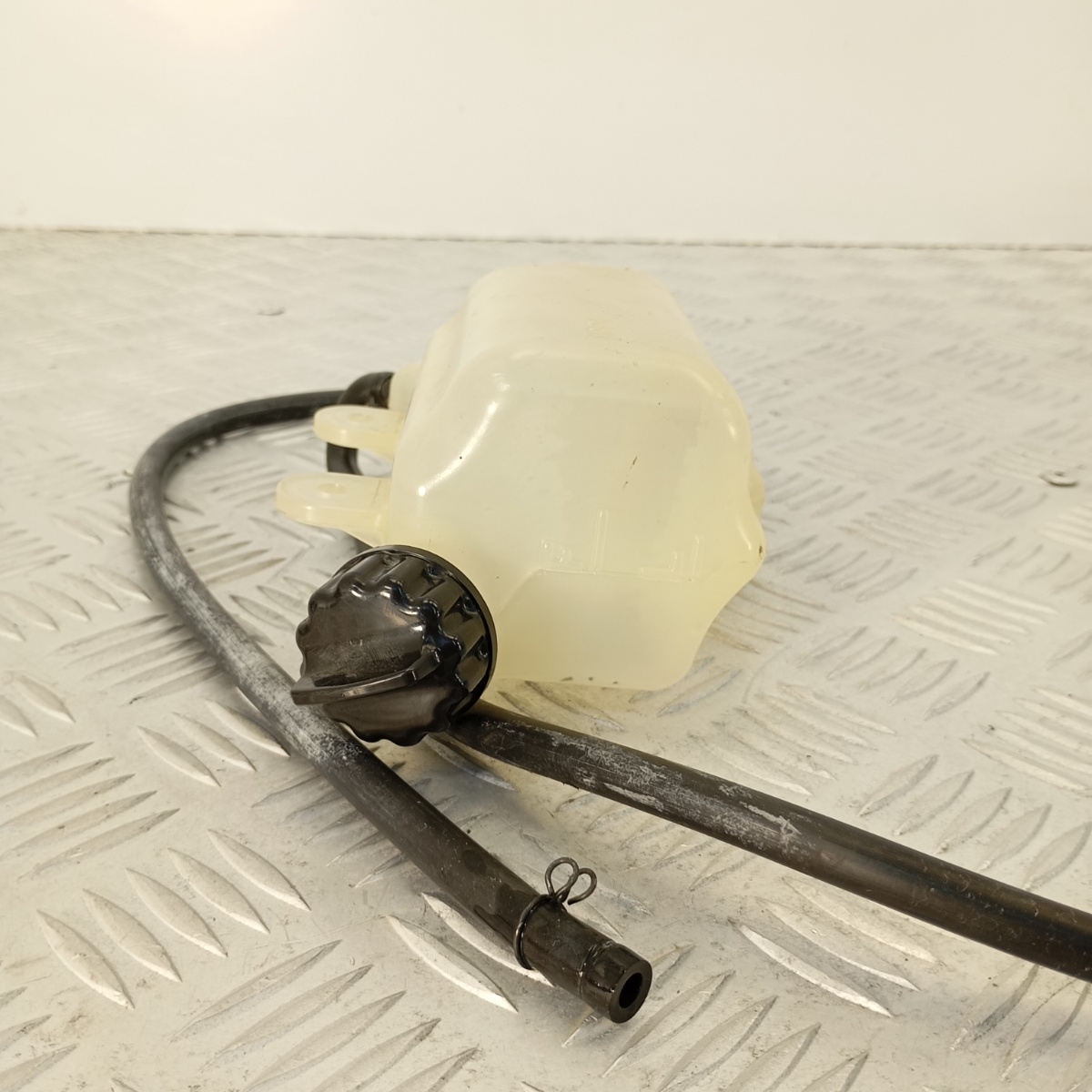 Serbatoio Espansione Liquido Refrigerante Kawasaki Z900 2017- 2023 - immagine 5