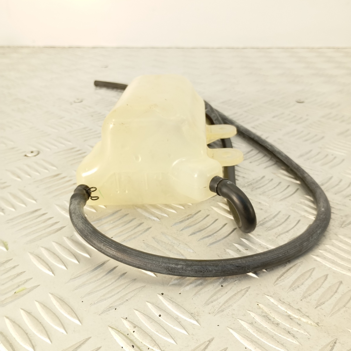 Serbatoio Espansione Liquido Refrigerante Kawasaki Z900 2017- 2023 - immagine 3