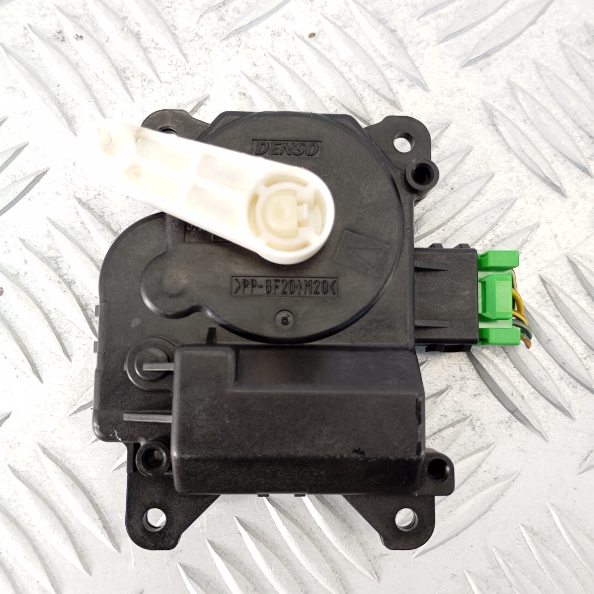 Attuatore Flap Jaguar XF X250 Clima OEM 063800-0840 Denso HVAC 12V Automatico - immagine 3