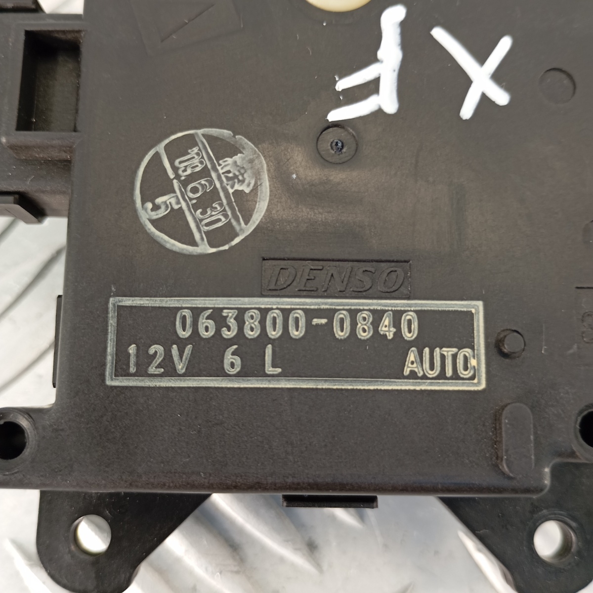 Attuatore Flap Jaguar XF X250 Clima OEM 063800-0840 Denso HVAC 12V Automatico - immagine 5