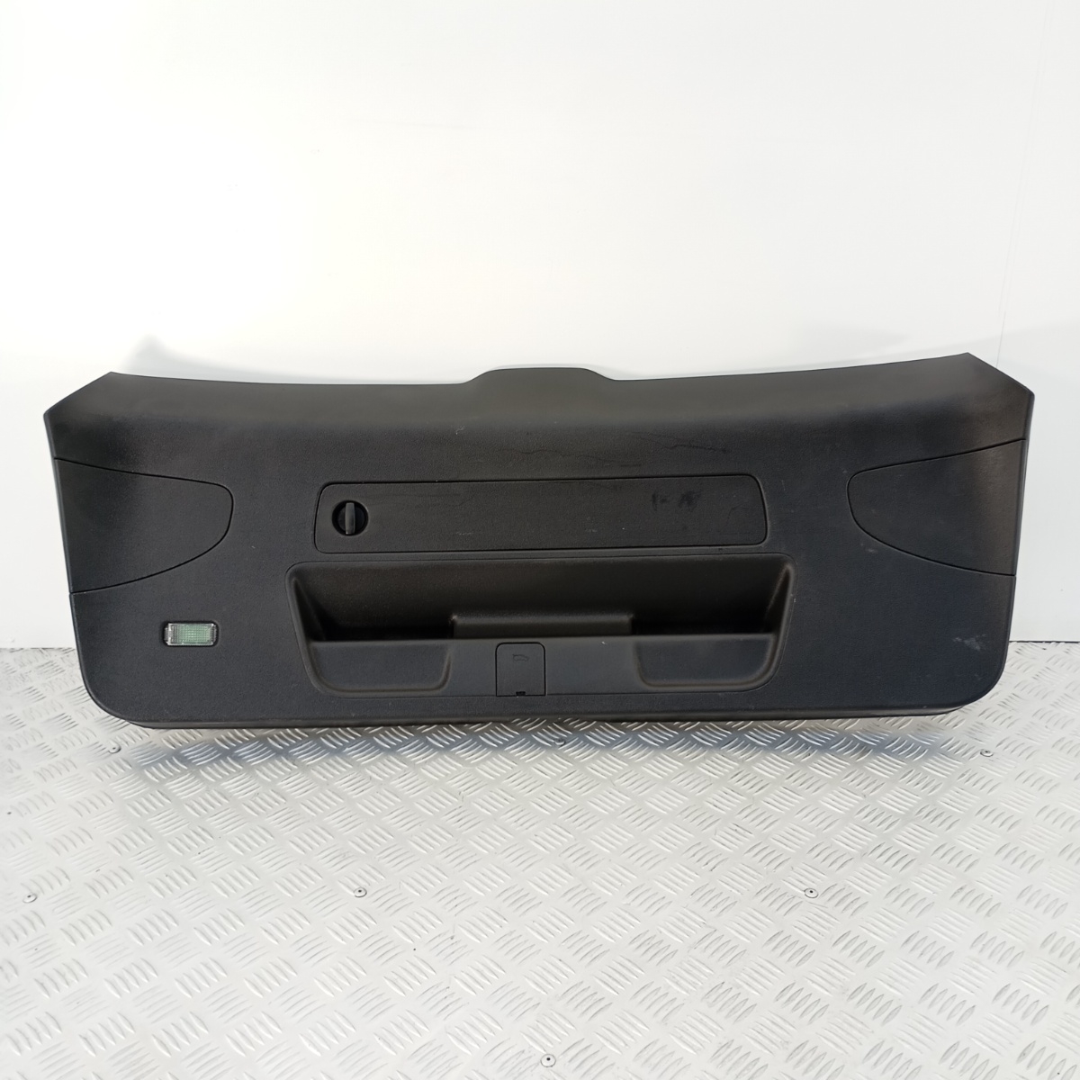 PANNELLO INTERNO PORTELLONE AUDI A4 AVANT ALLROAD B9 2015–2024 OEM 8W9867979 - immagine 9