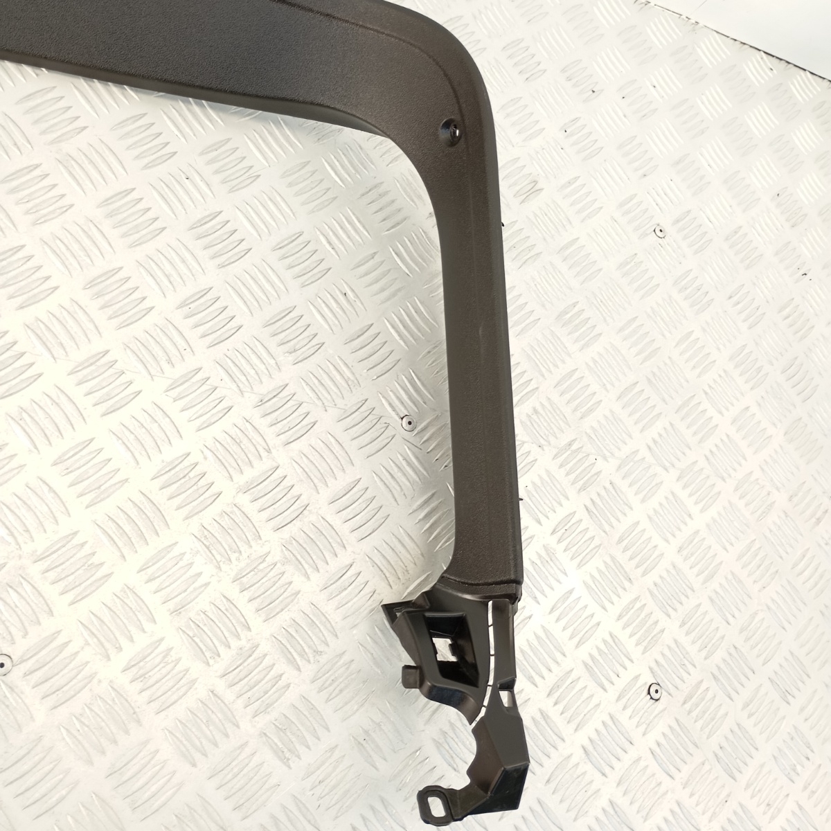 Rivestimento Portellone Bagagliaio Audi A1 GBA 2018–2024 Nero OEM 82A867973 - immagine 2