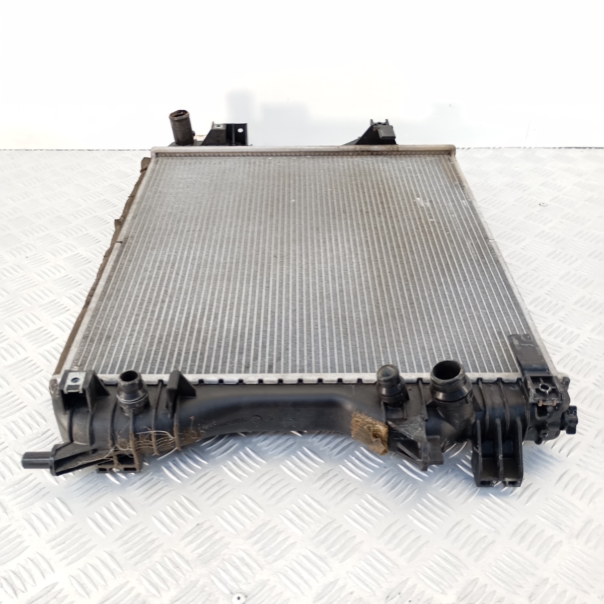 Radiatore Acqua Jaguar XF 3.0D V6 Automatico X250 OEM Diesel - immagine 3