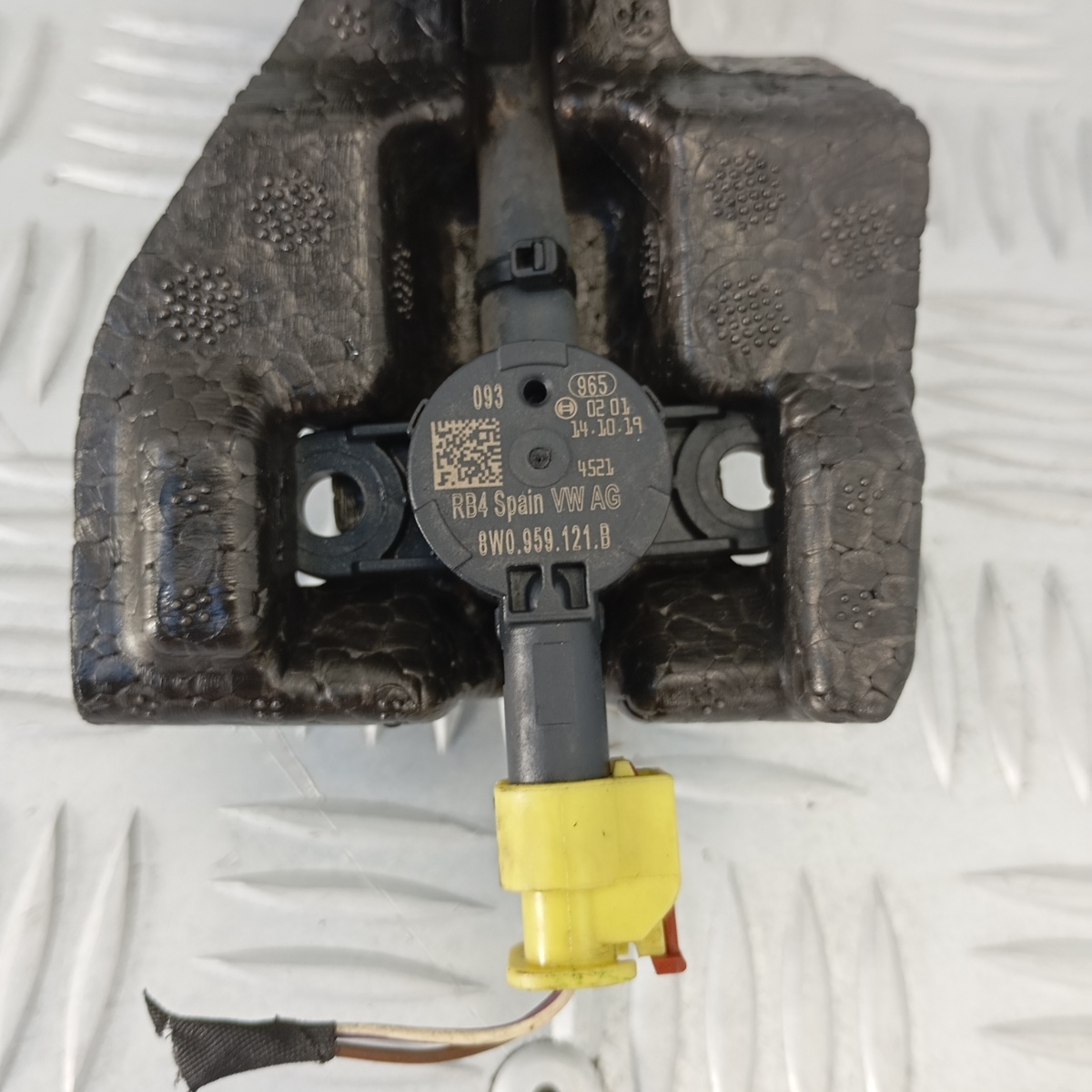 Assorbitore urti anteriore Audi A4 B9 B9.5 + sensore crash 8W0959121B - immagine 2