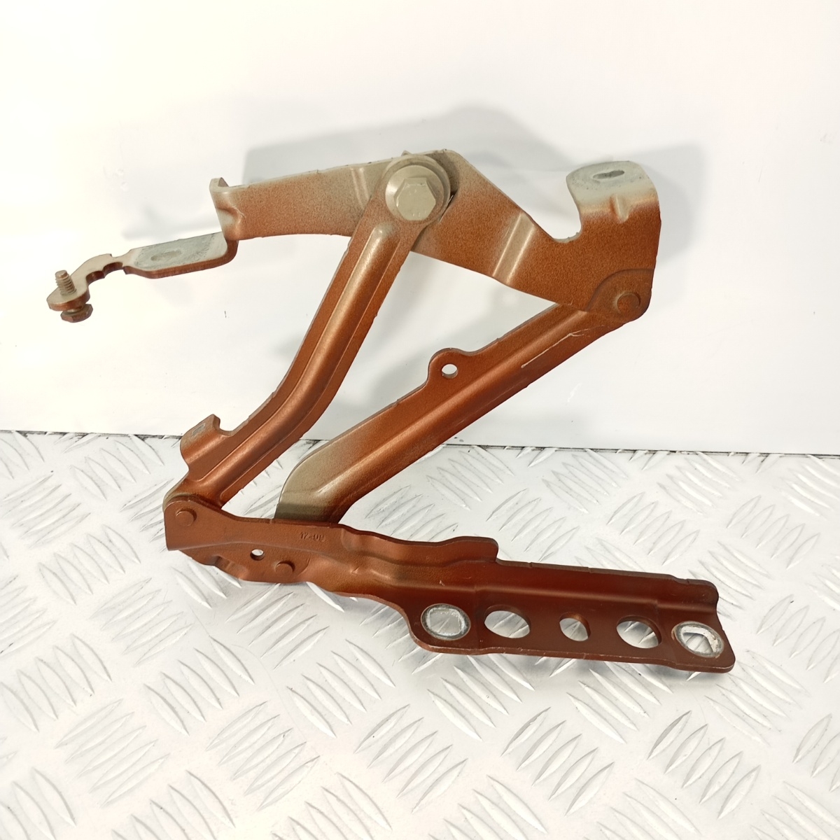 Cerniera Cofano Anteriore Sinistra Peugeot 3008(2016-2023) OEM 9814188880