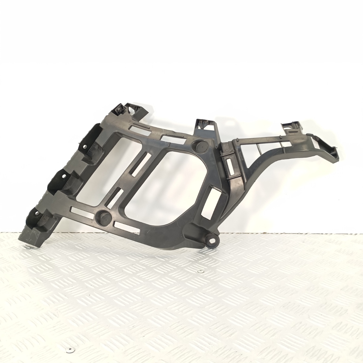 Staffa Paraurti Posteriore Destra Peugeot 3008 II OEM 9811280380 Faurecia