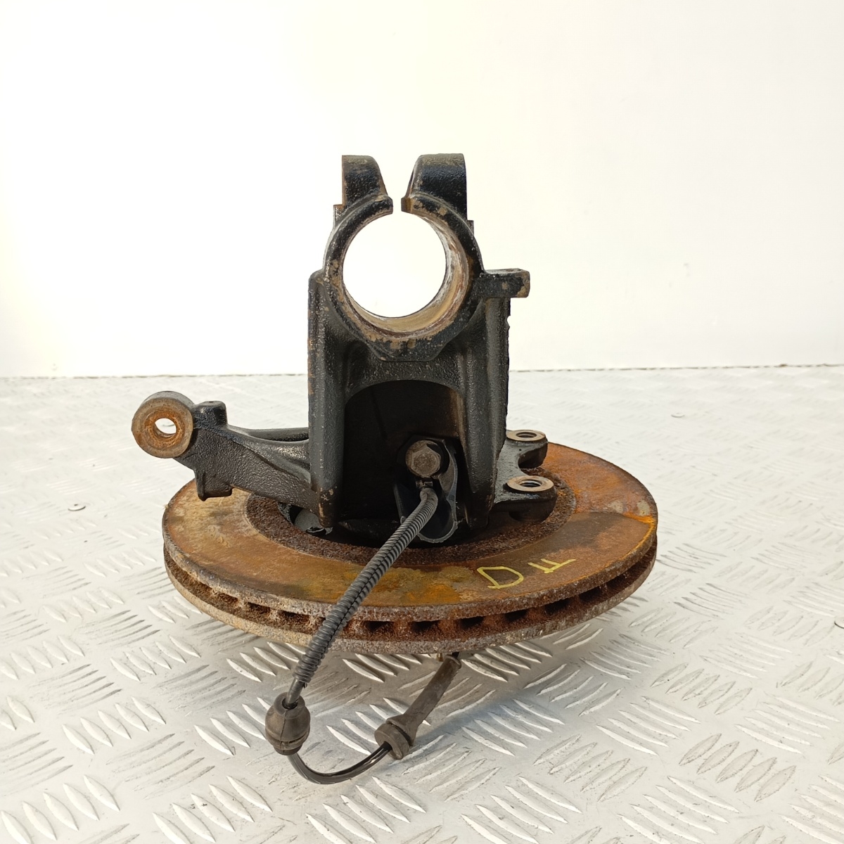 Fusello Mozzo Portamozzo Ant. DX Citroën DS3 1.6 VTi 2009–2020 con ABS e Disco - immagine 2