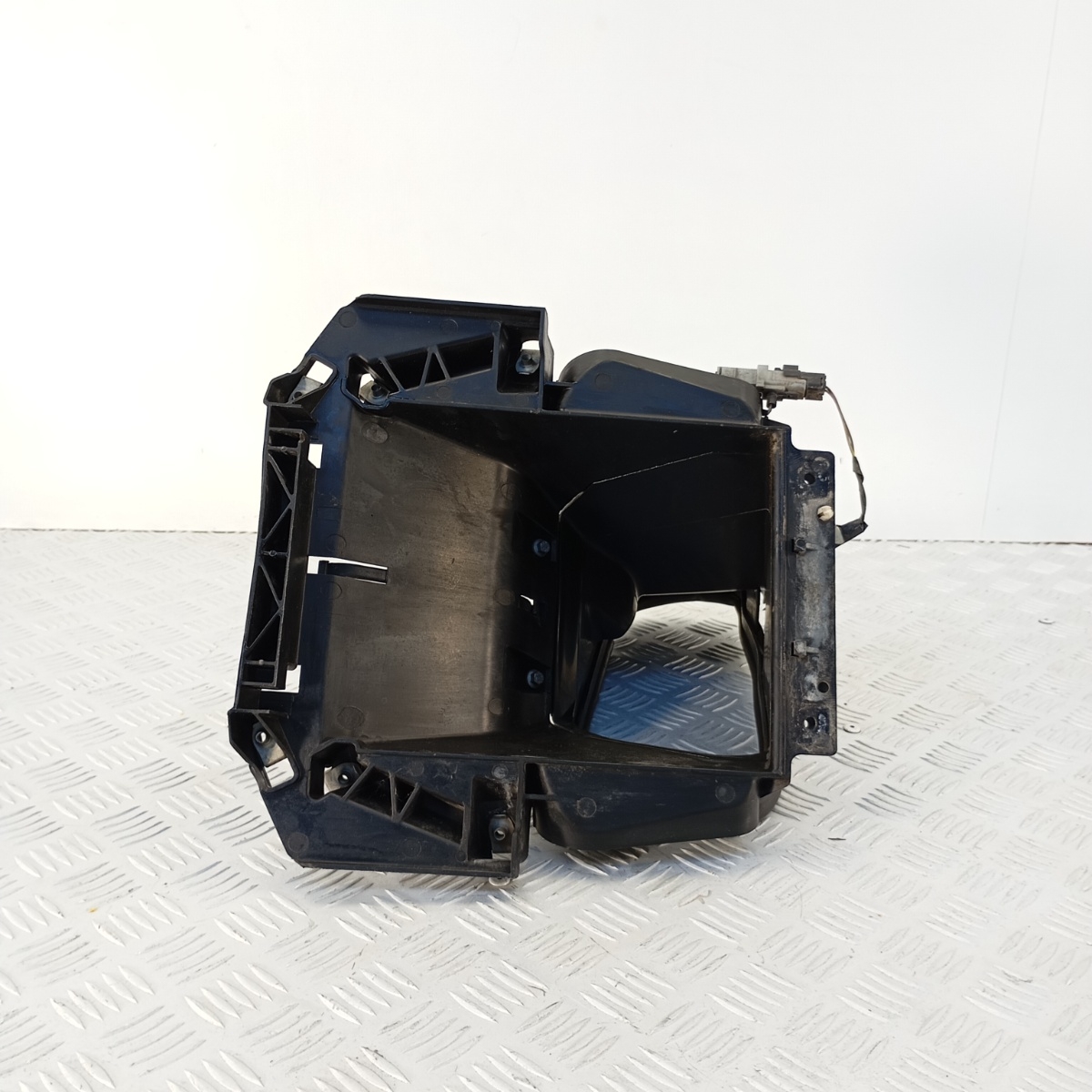 Convogliatore Aria Anteriore Sinistro Jaguar XF X250 9X238A107AD - immagine 8