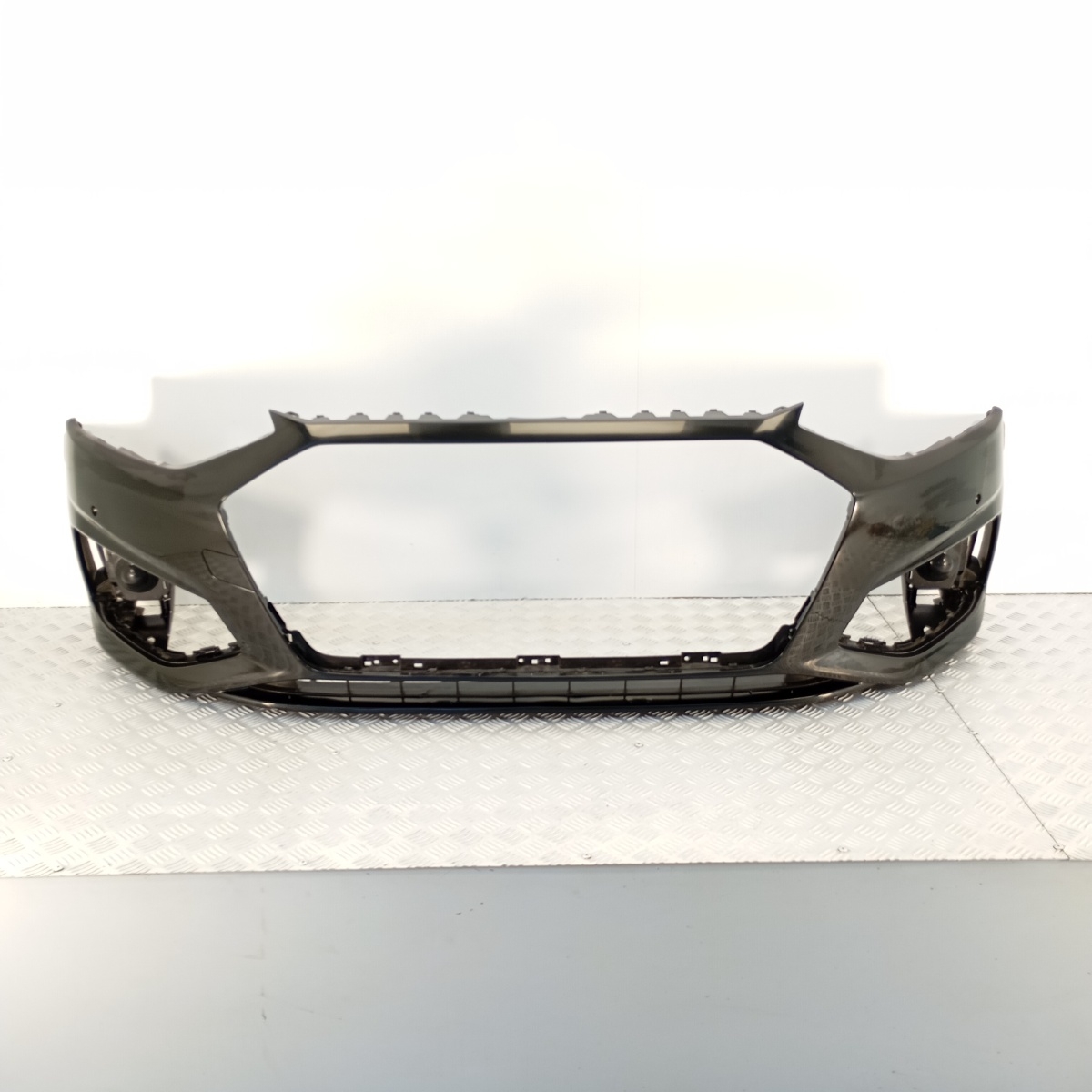 Paraurti Anteriore Audi A4 B9.5 Restyling 019–2023 OEM 8W0807437