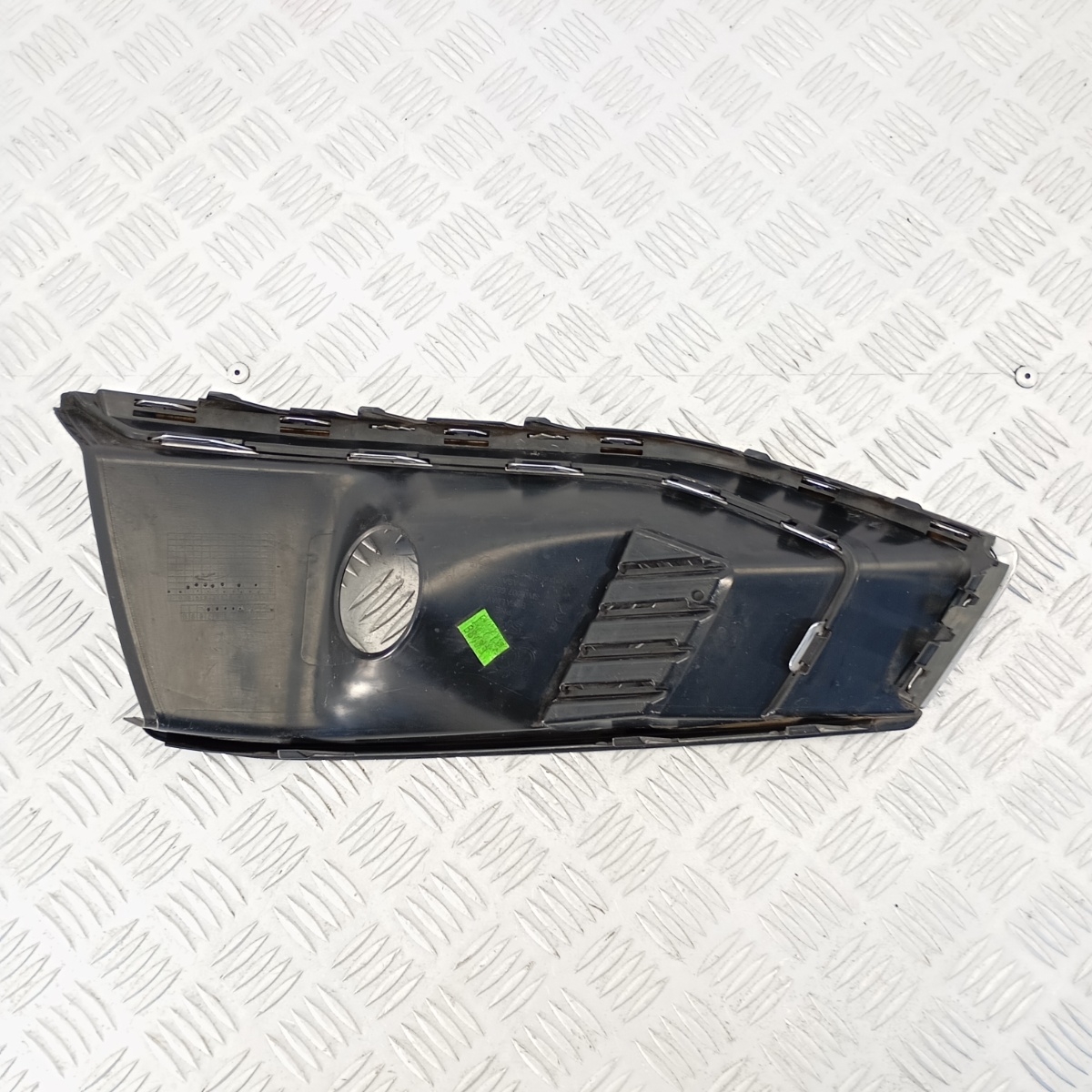 Griglia Radar Anteriore Destra Audi A4 B9.5 2020–2024 OEM 8W0807682AK - immagine 2